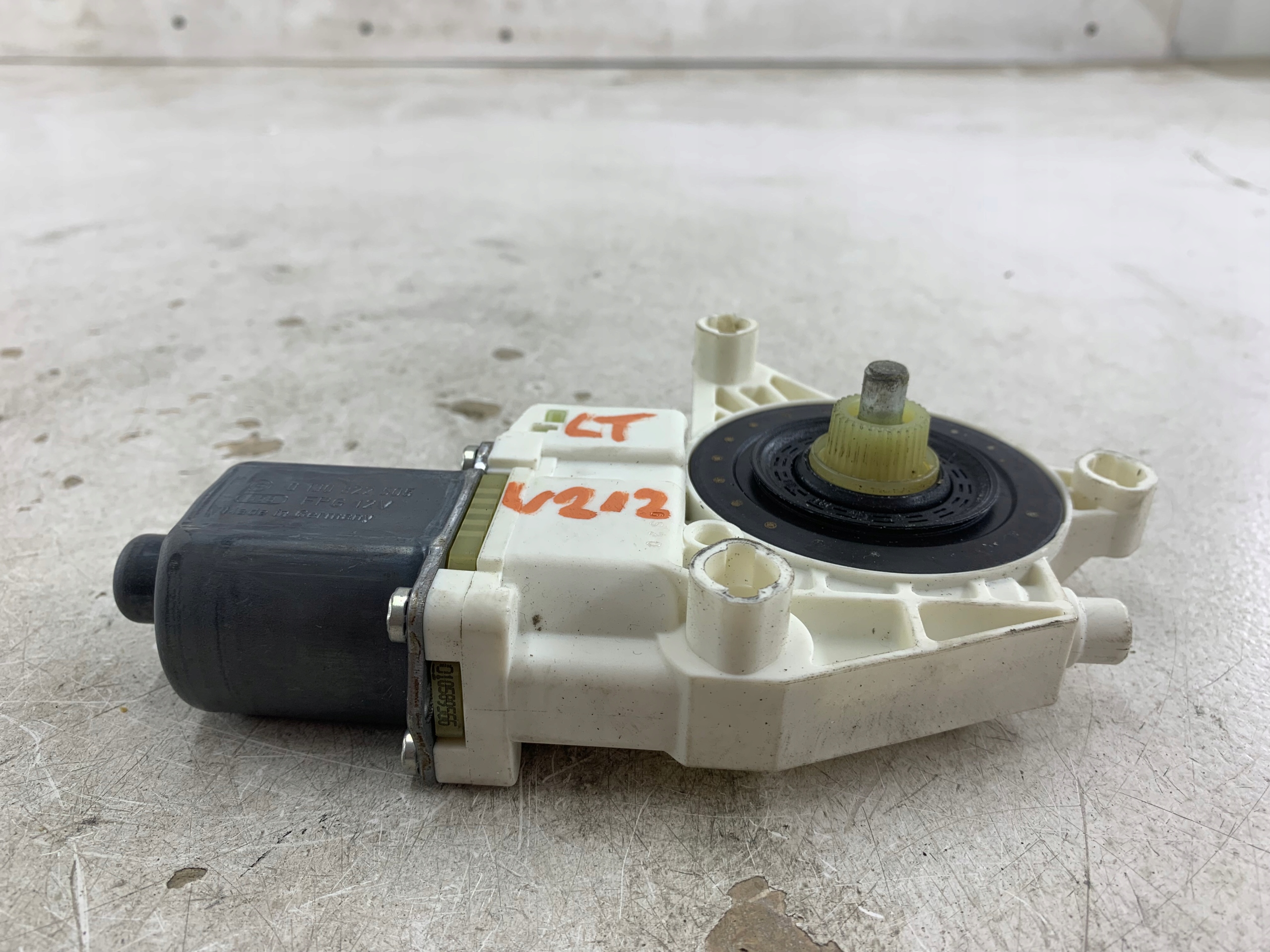 MERCEDES W212 mini motor windows left rear part 0130822505