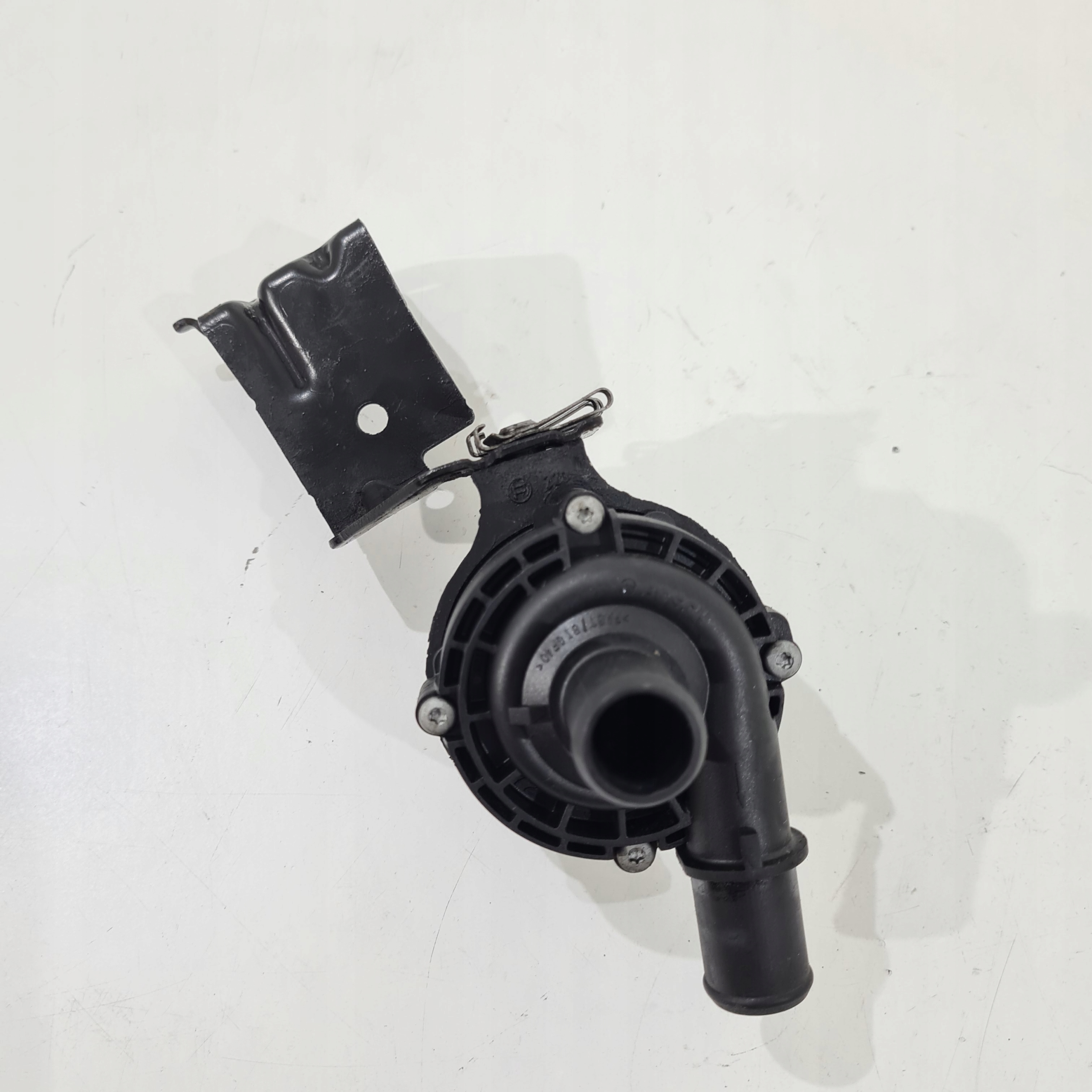 Pompe Circulation d’eau 925164GA0A + Support plaque OE 37769R MASTER 2.3 DCI