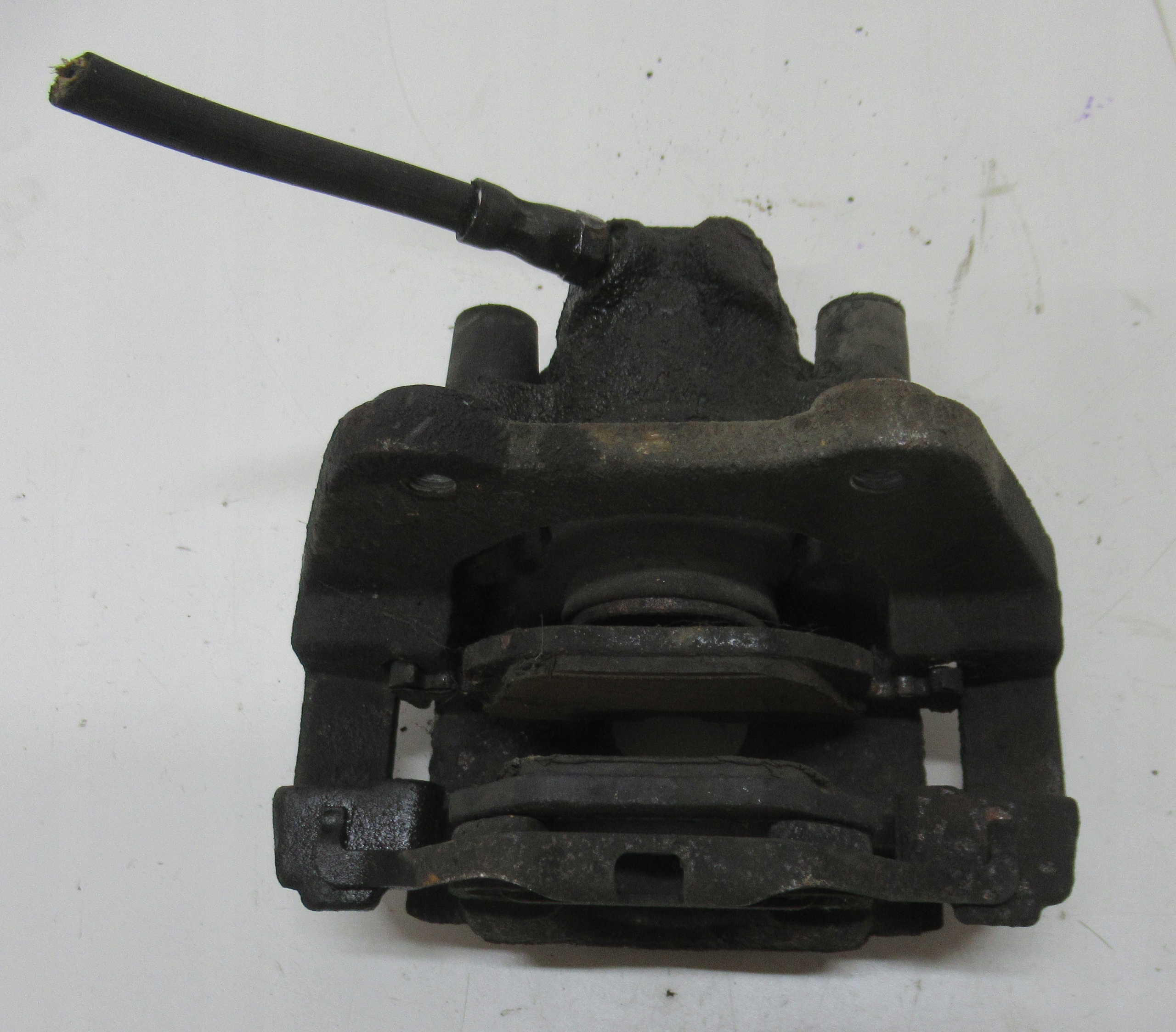 BMW X3 E83 07R 3.0D caliper brake left rear part
