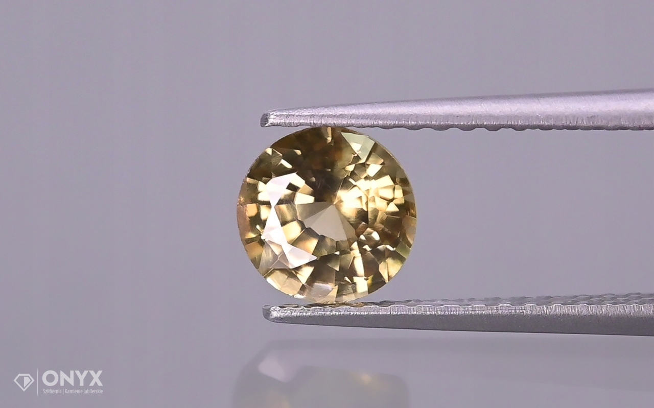 Zirkon fazetovaný kulatý fi 5,5 mm