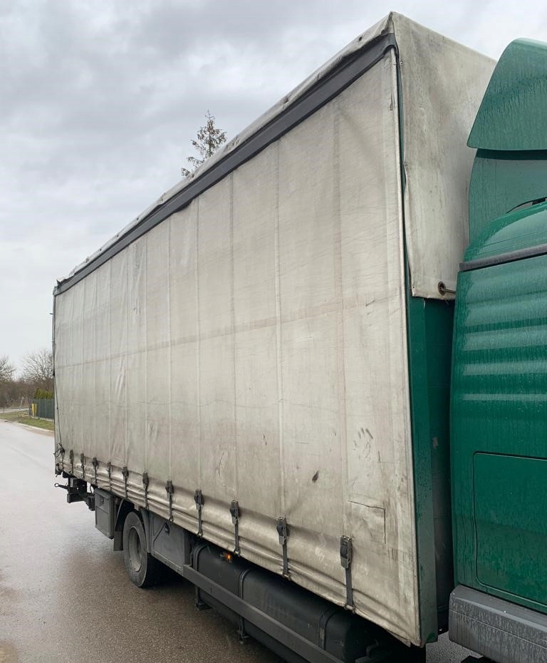 УСТАНОВКА ЗАНАВЕСА 7.40 M X 2.55 M X 2.80 M