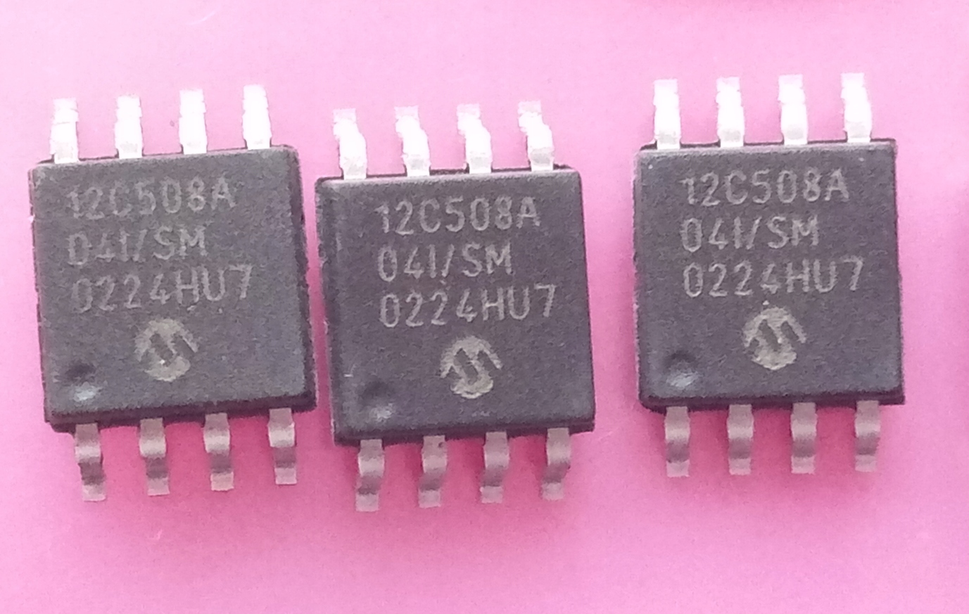 [1szt] Mikrokontroler PIC12C508A-04I/SM Microchip 8-bit Smd -40°C to +85°C