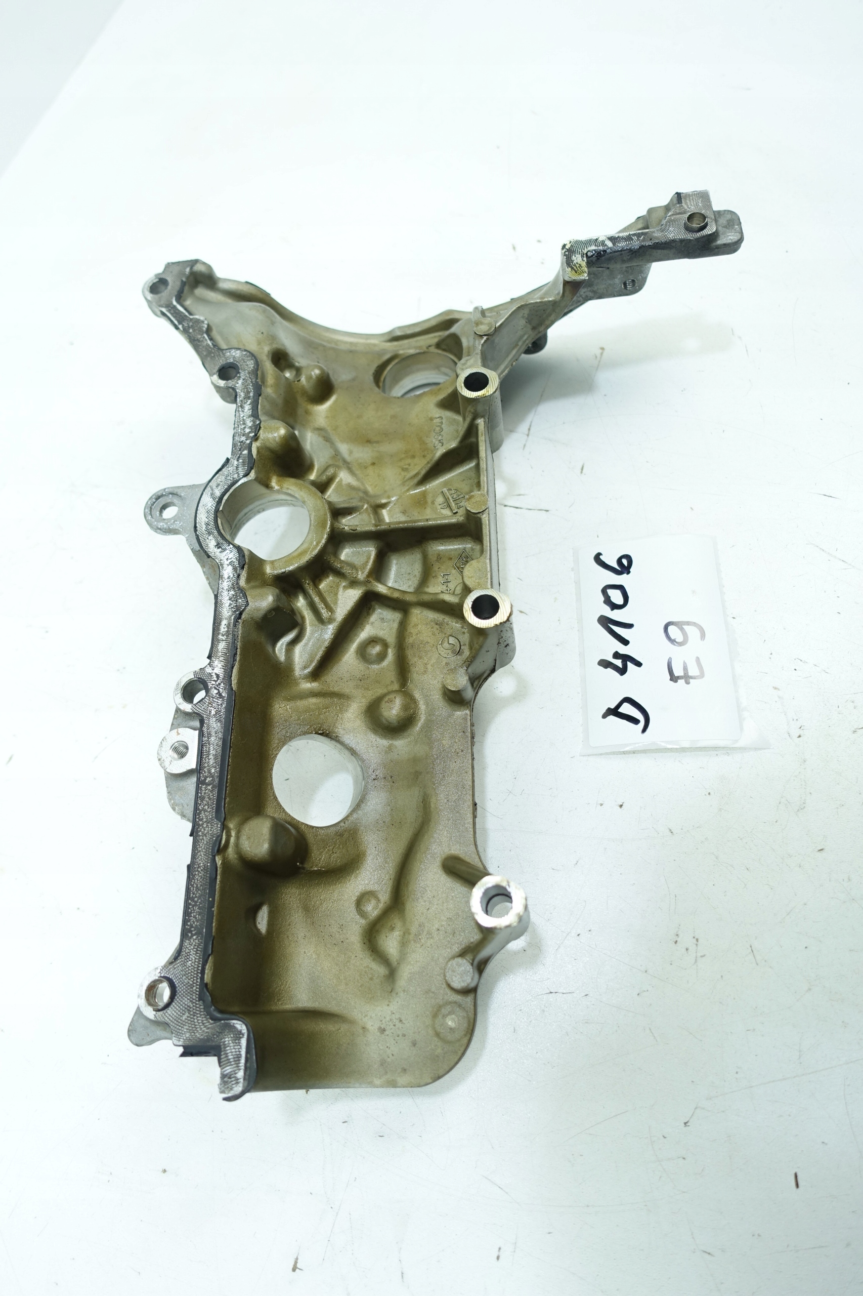 Abdeckung der Ventile MERCEDES A W177 1.3 A2820107001