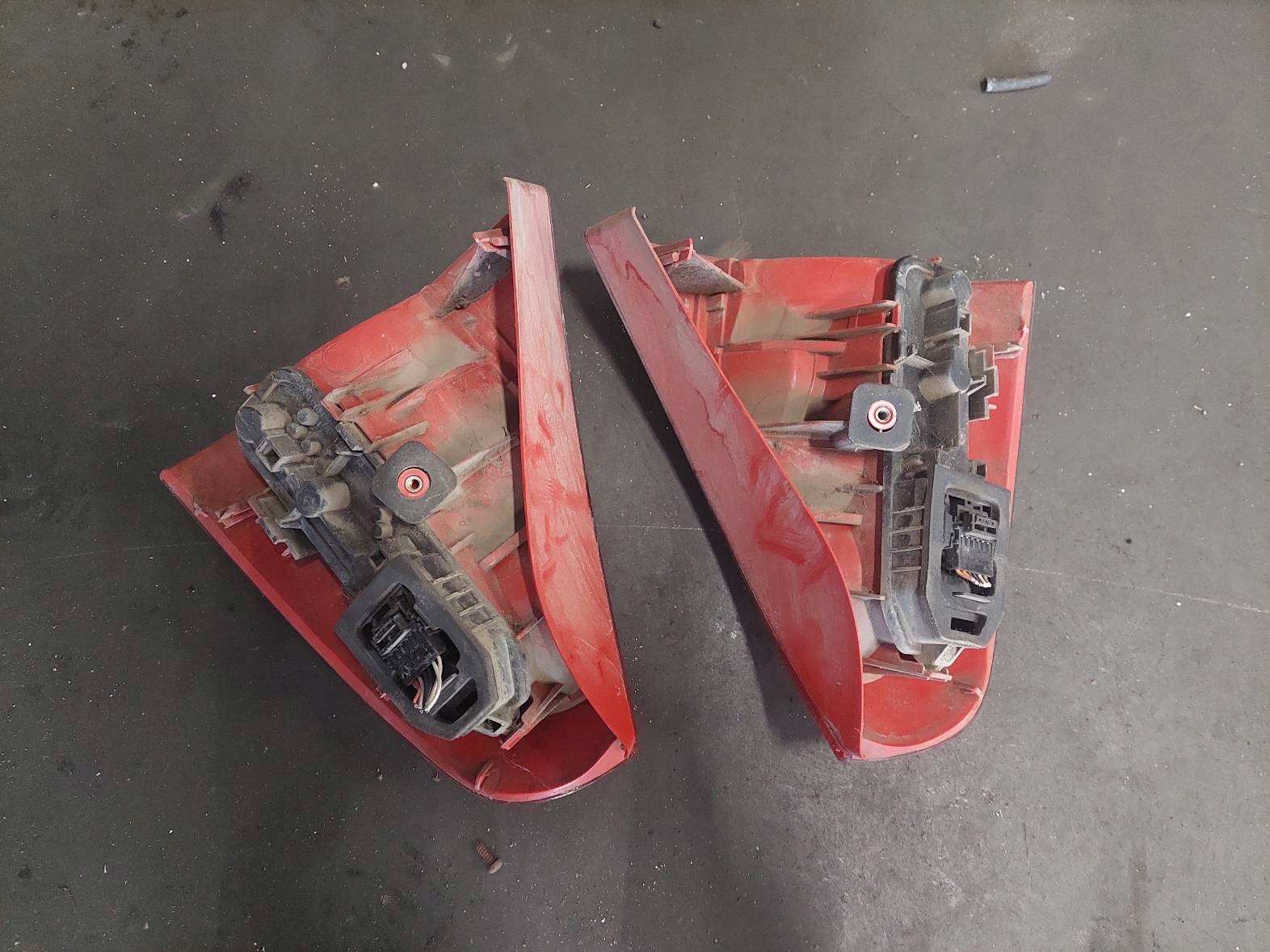 complete rear part RENAULT CLIO II MV302 trunk door bumper lights