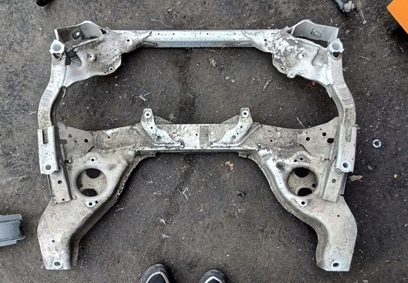 BMW 1 E87 04-r WÓZEK SANKI KOŁYSKA PRZÓD