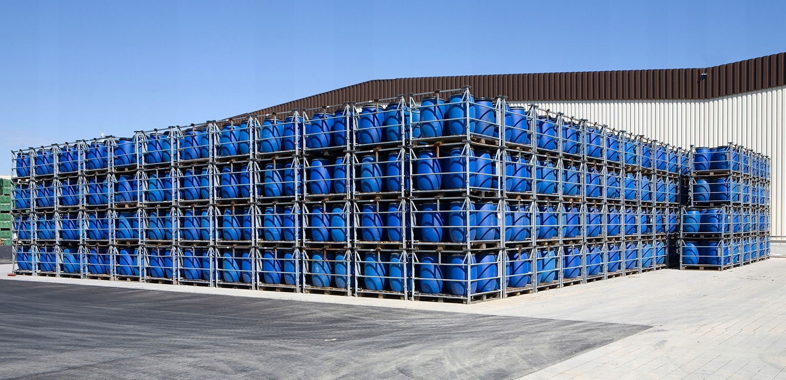 Beczka plastikowa okrągła 60L uchwyty ATEST Rodzaj beczka