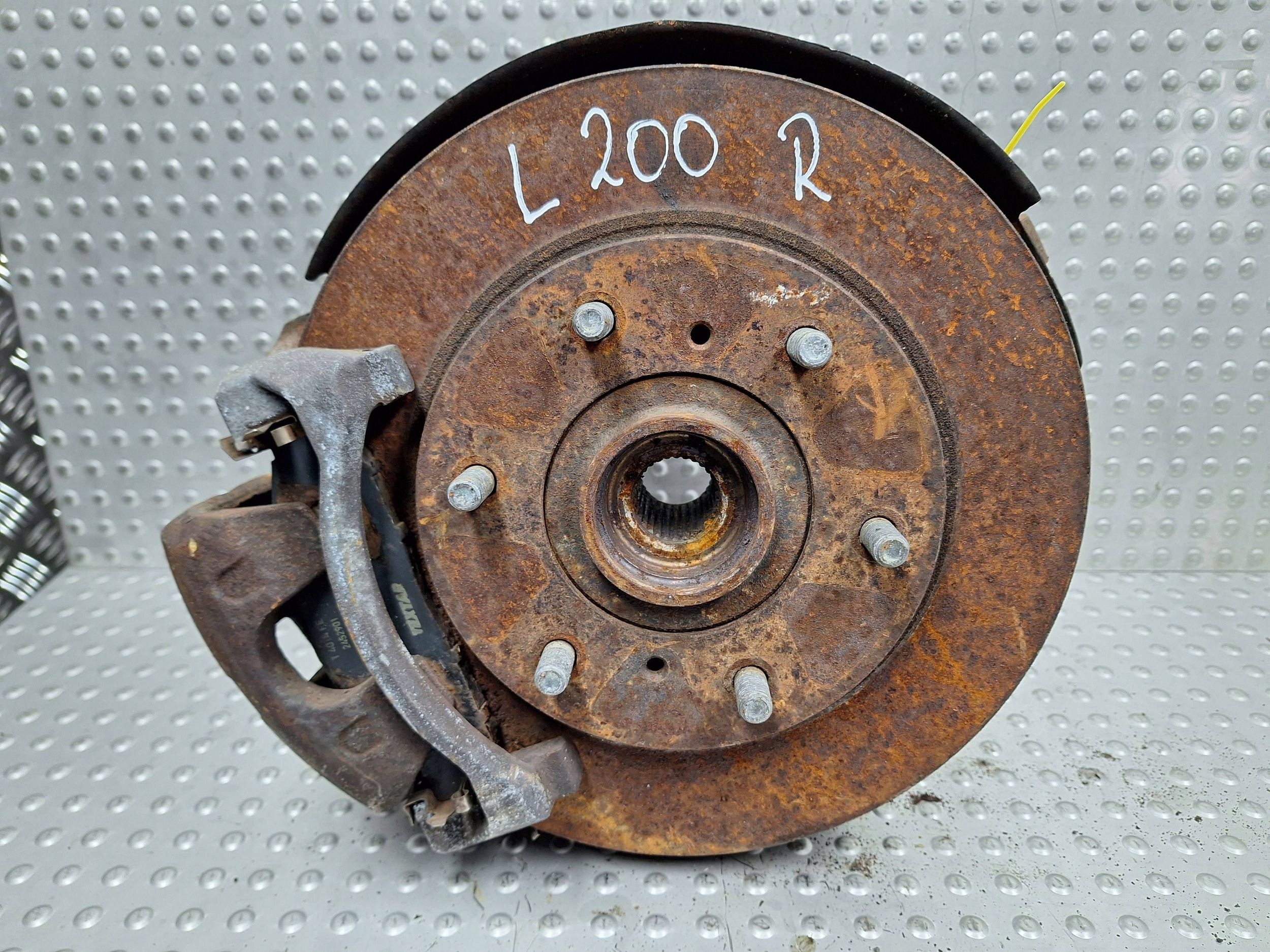 swing right front MITSUBISHI L200 IV 06-15 2.5 DiD