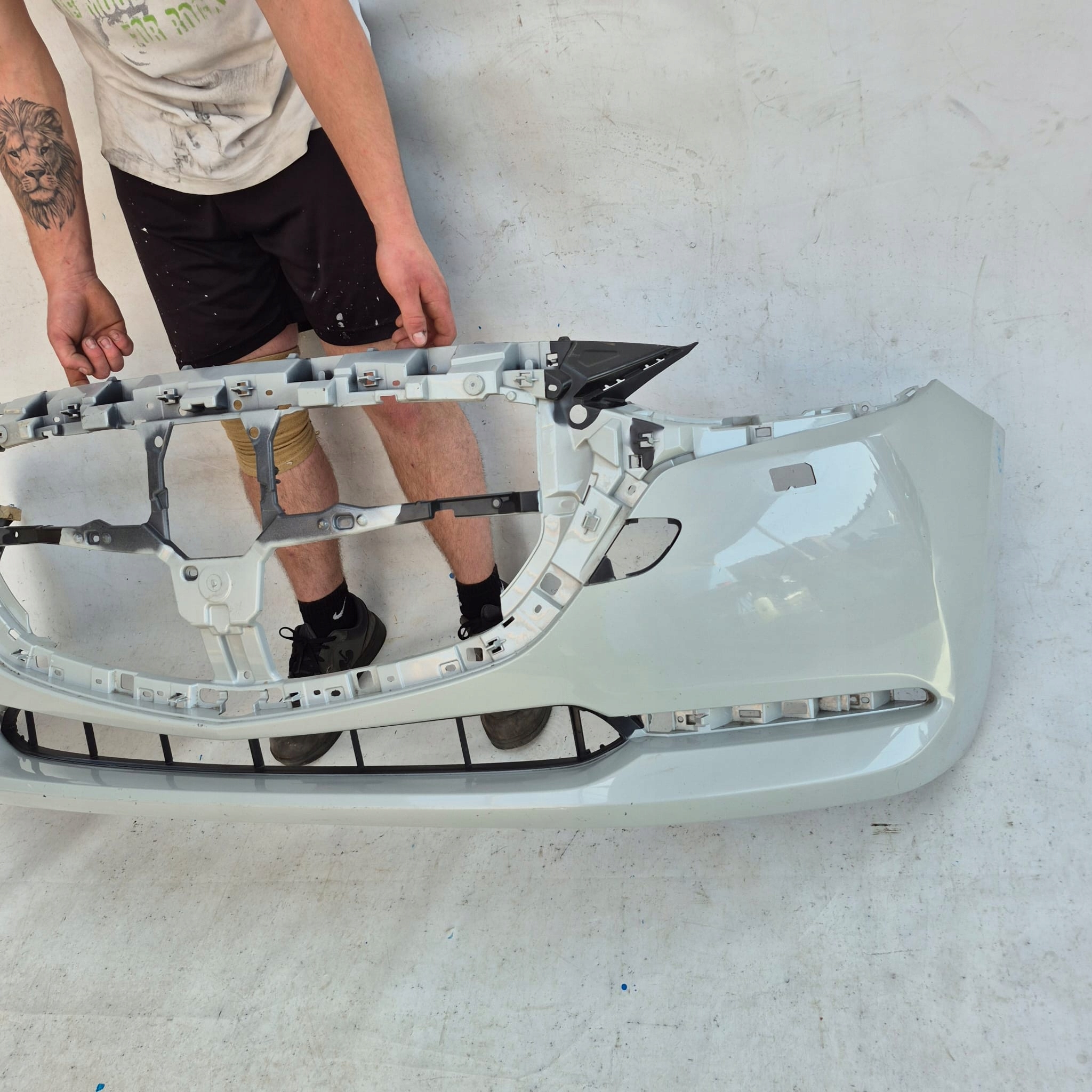 MAZDA 2 III LIFT 19-23 bumper front front washer