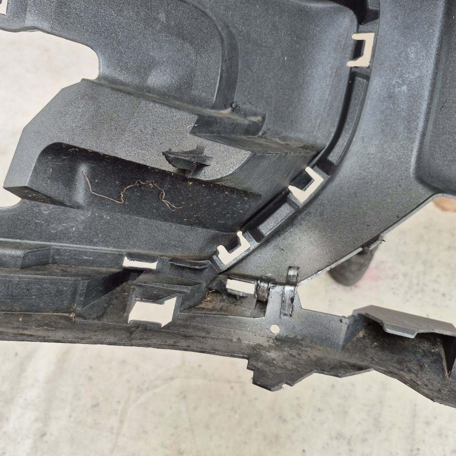 VOLVO XC70 II 2 07- bumper front front washer