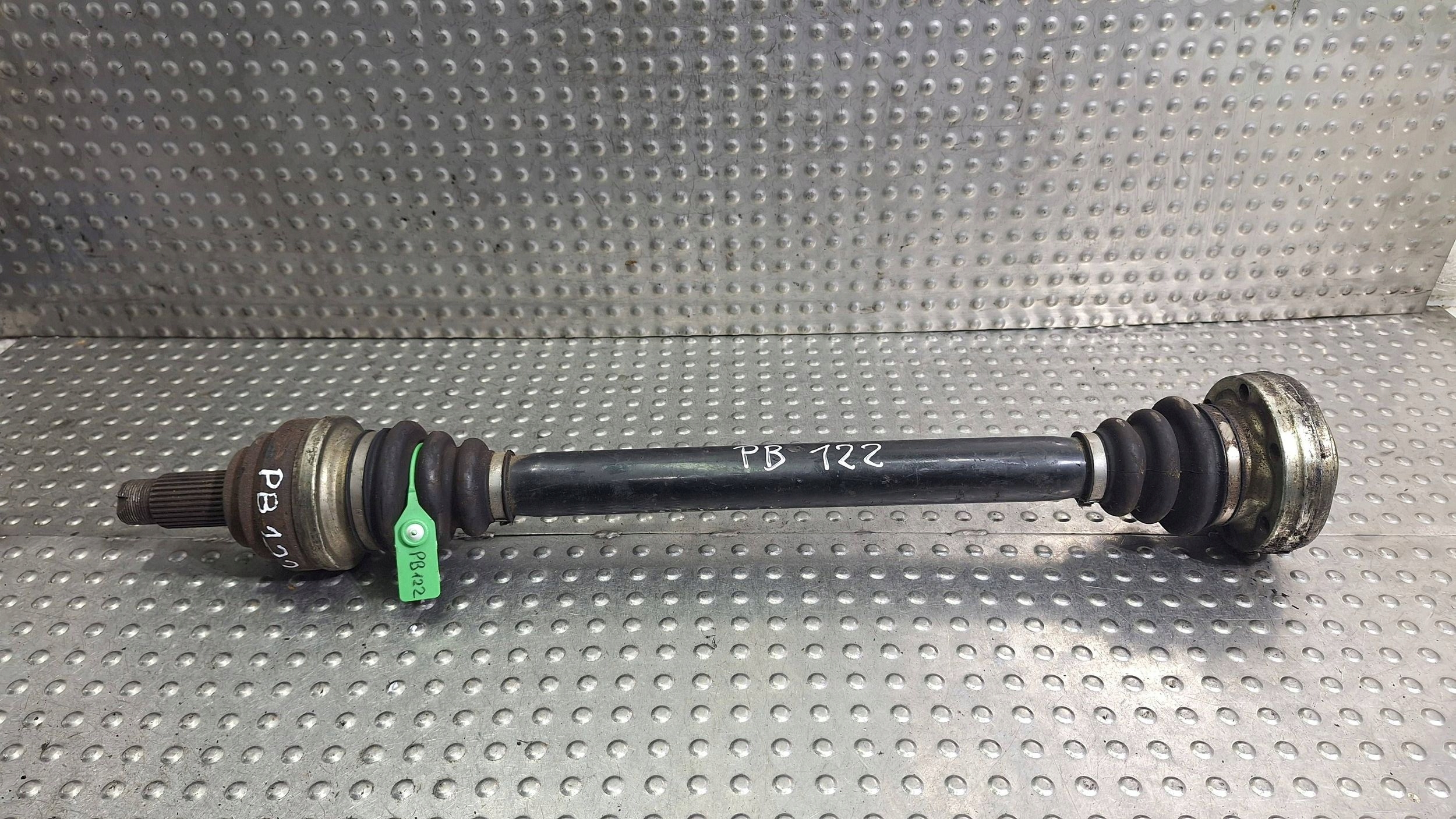 semi-axis right rear part 7527028 BMW 3 E90 E91 E92 E93 3.0I