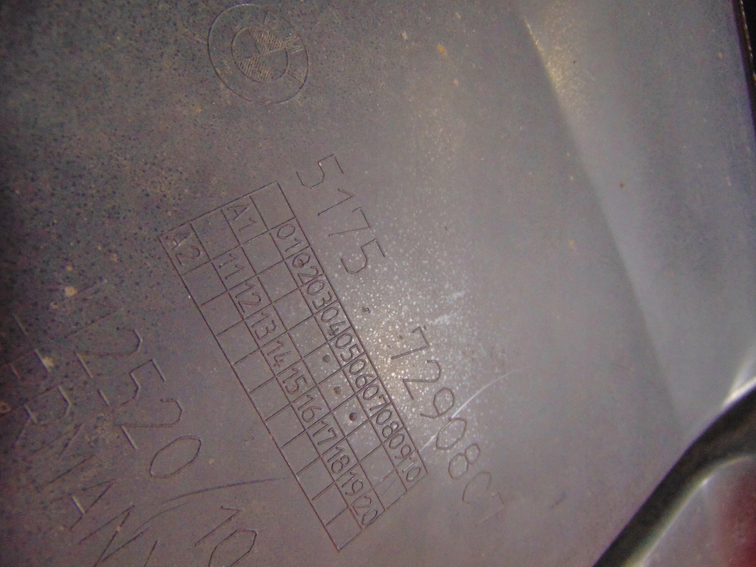 BMW 2 F46 ABDECKUNG BLENDE ABDECKUNG UNTERFAHRSCHUTZ TANK LINKS HECK