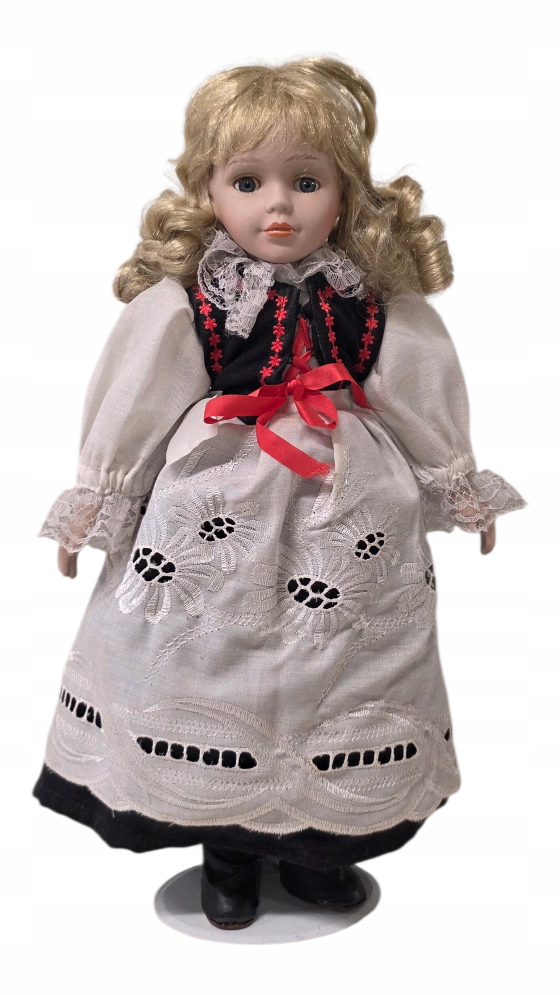 PRZEPIĘKNA PORCELANOWA KOLEKCJONERSKA LALKA W STROJU LUDOWYM