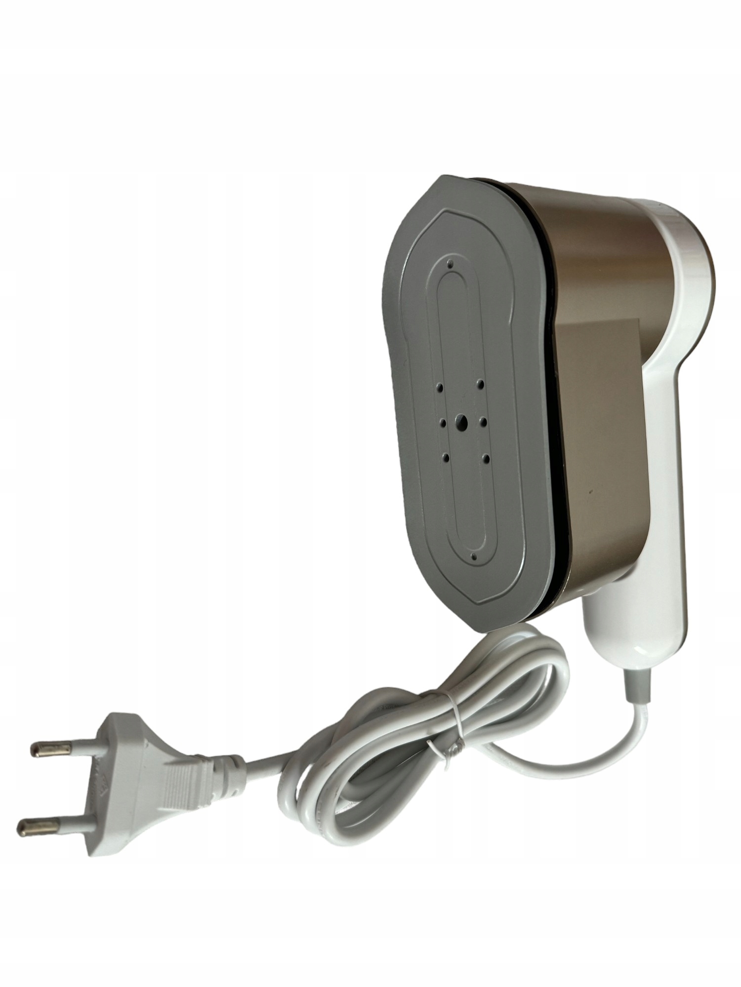 Cestovní napařovač oděvů, mini žehlička