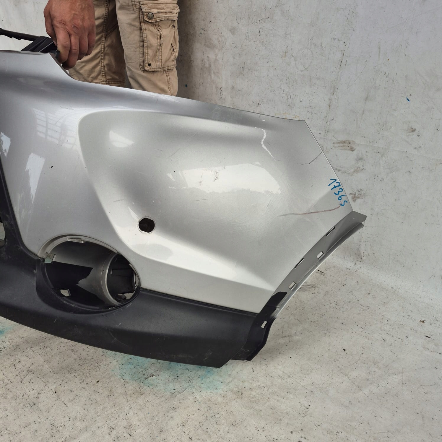 NISSAN QASHQAI II 2 14- bumper front front 4PDC