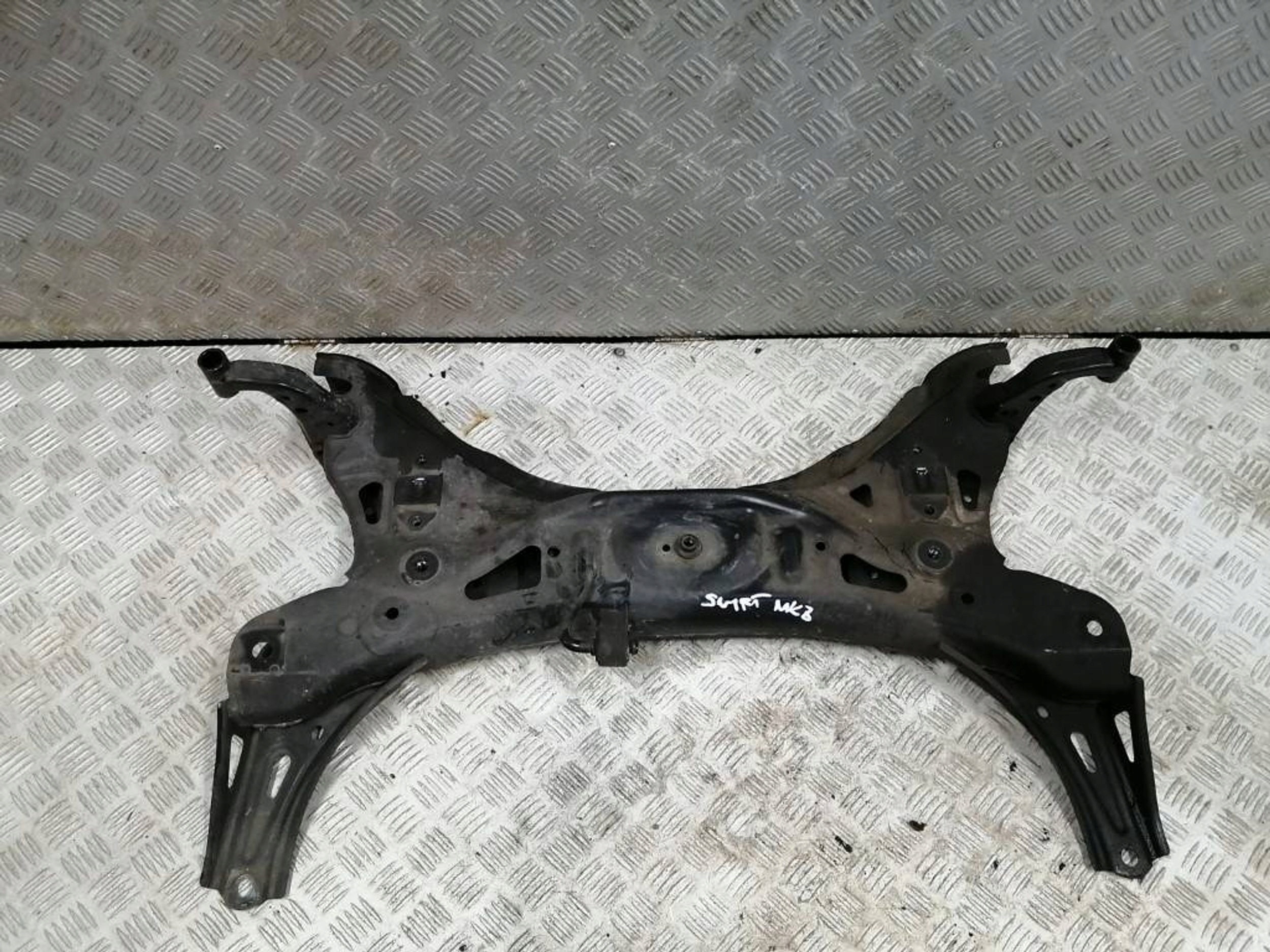 Suzuki Swift MK8 SANKI WÓZEK KOŁYSKA