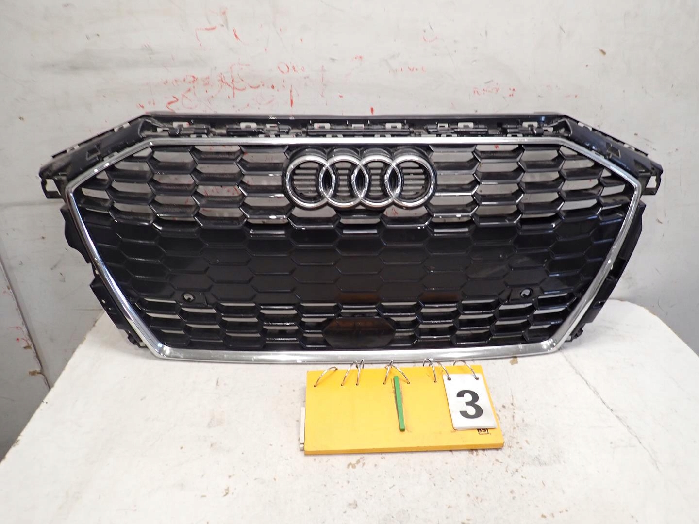 grille AUDI A3 2020- 8Y0853651B