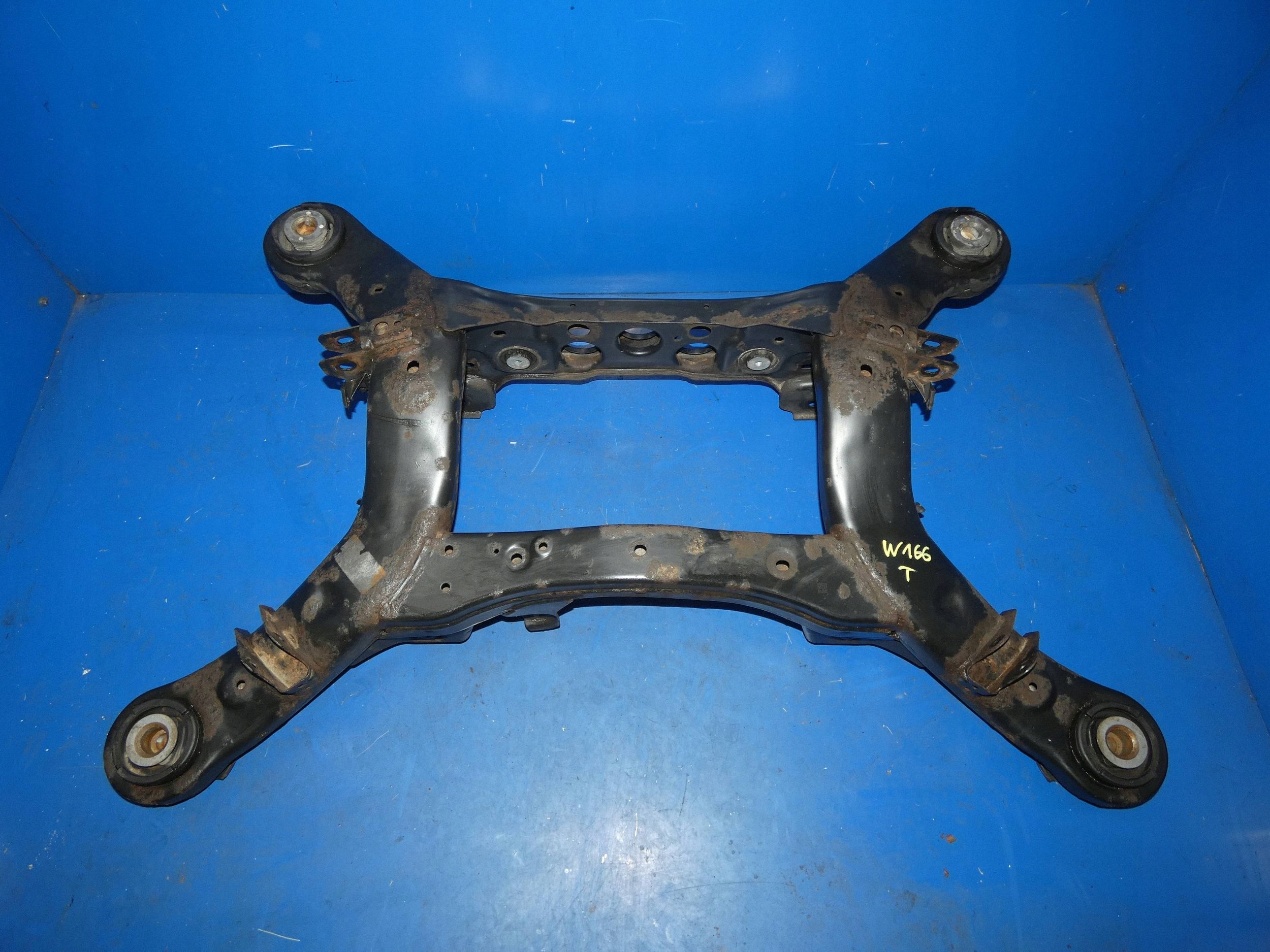 MERCEDES ML W166 GLE axle beam springing subframe sider rear part