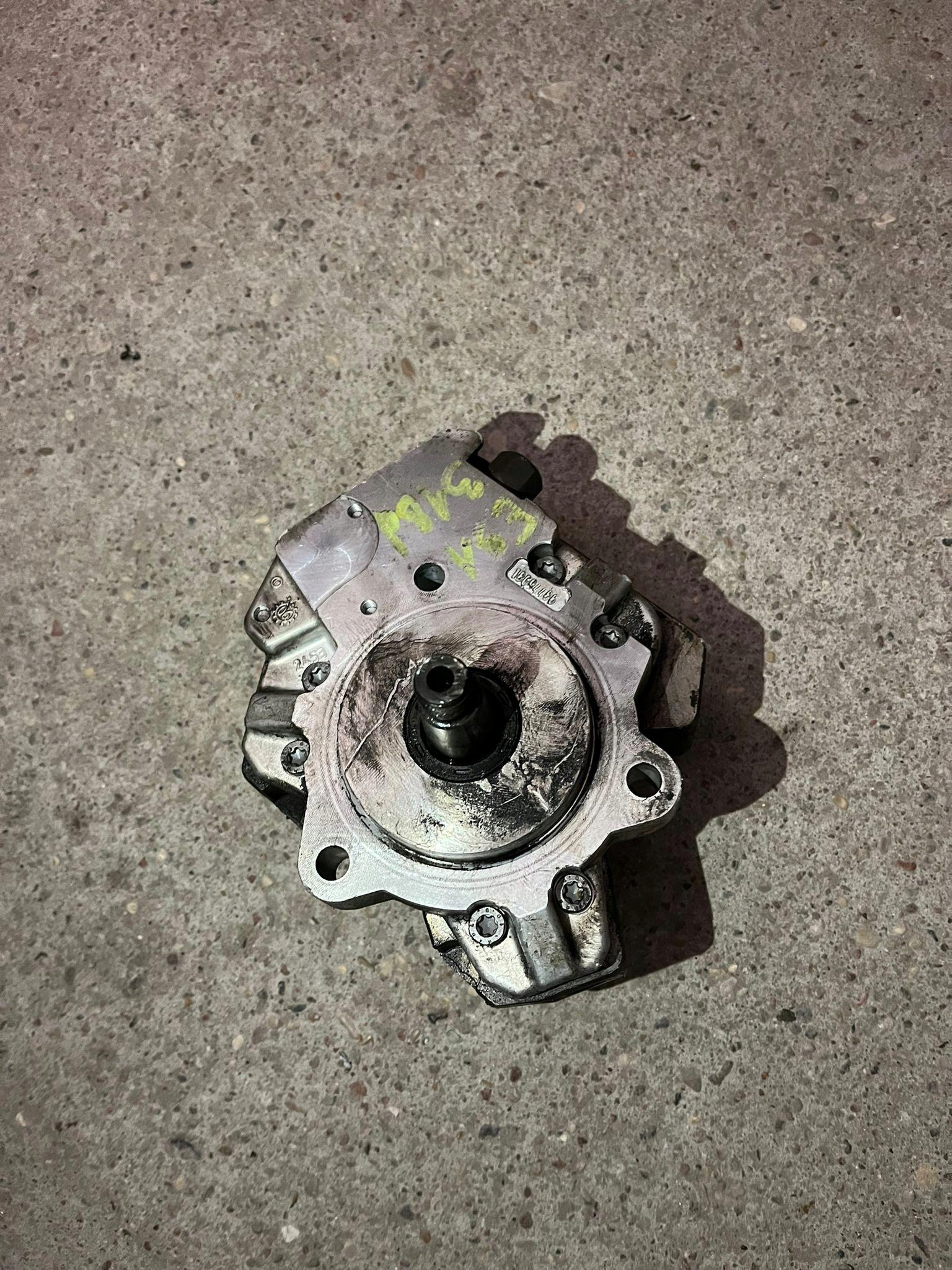BMW E90 330D E60 330D X3 3.0D Einspritzpumpe