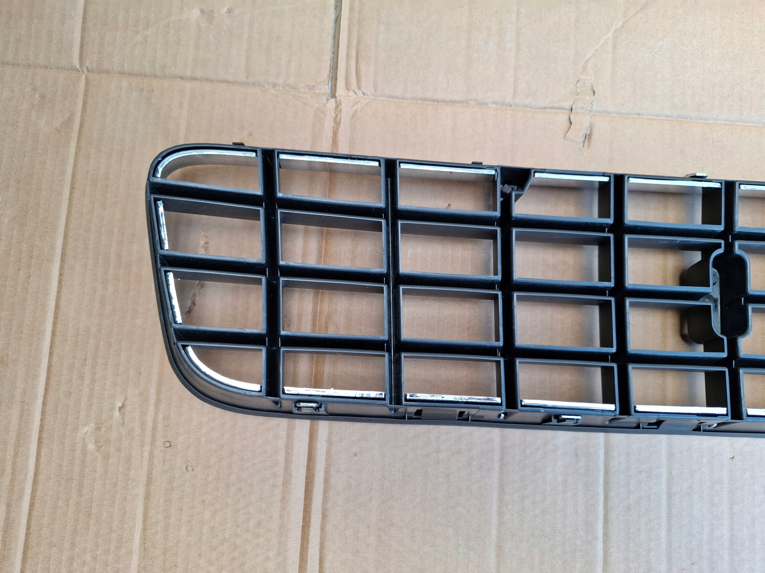 maska VOLVO XC90 02-06r 8620641 nova