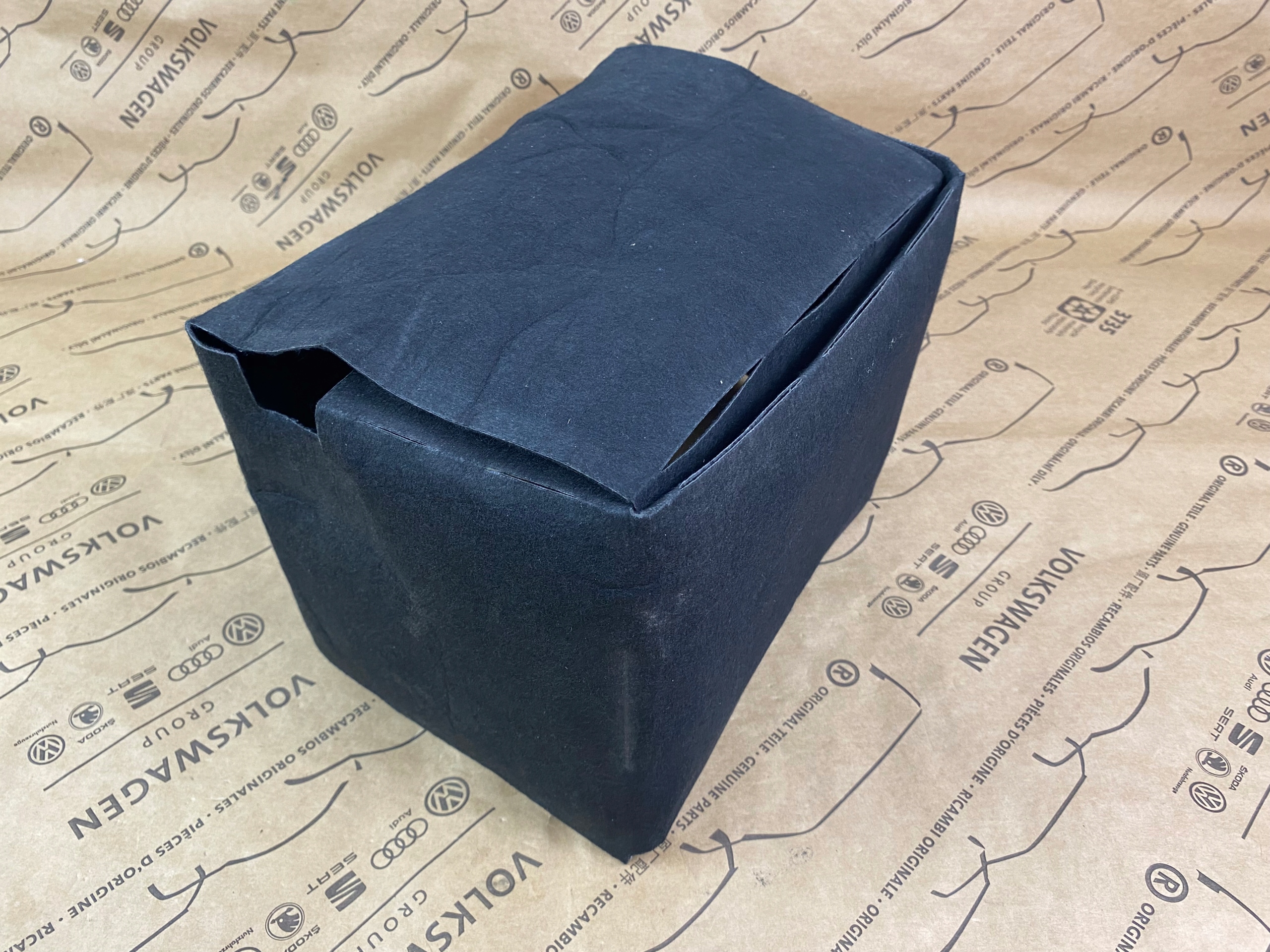 GD VW AUDI SKODA SEAT OSŁONA POKROWIEC AKUMULATORA 5Q0915411H Numer katalogowy części 5Q0915411H