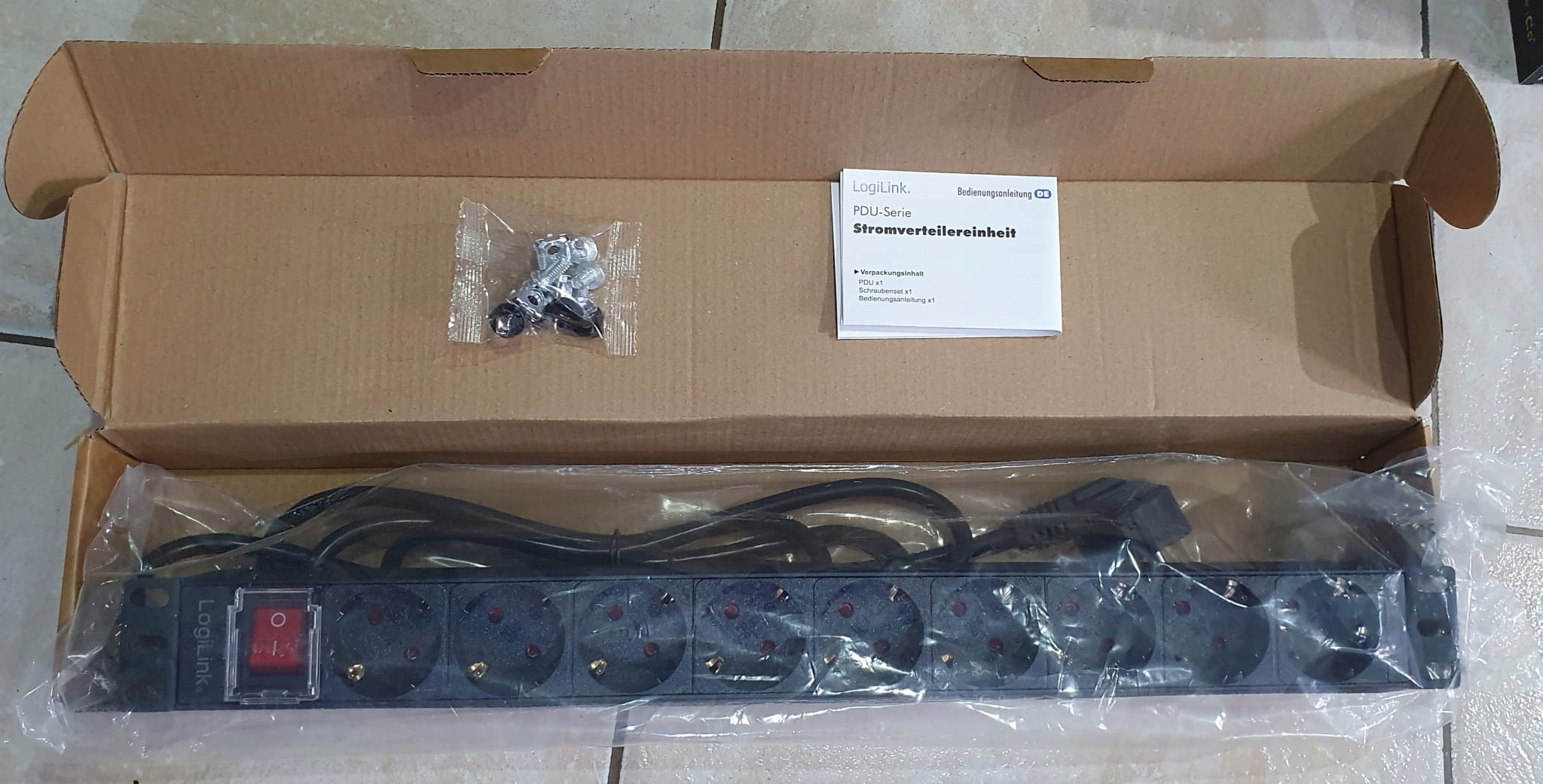 LOGILINK listwa zasilająca do szaf rack 19" 2m 9 gniazd 16A PDU9C02 Model PDU9C02