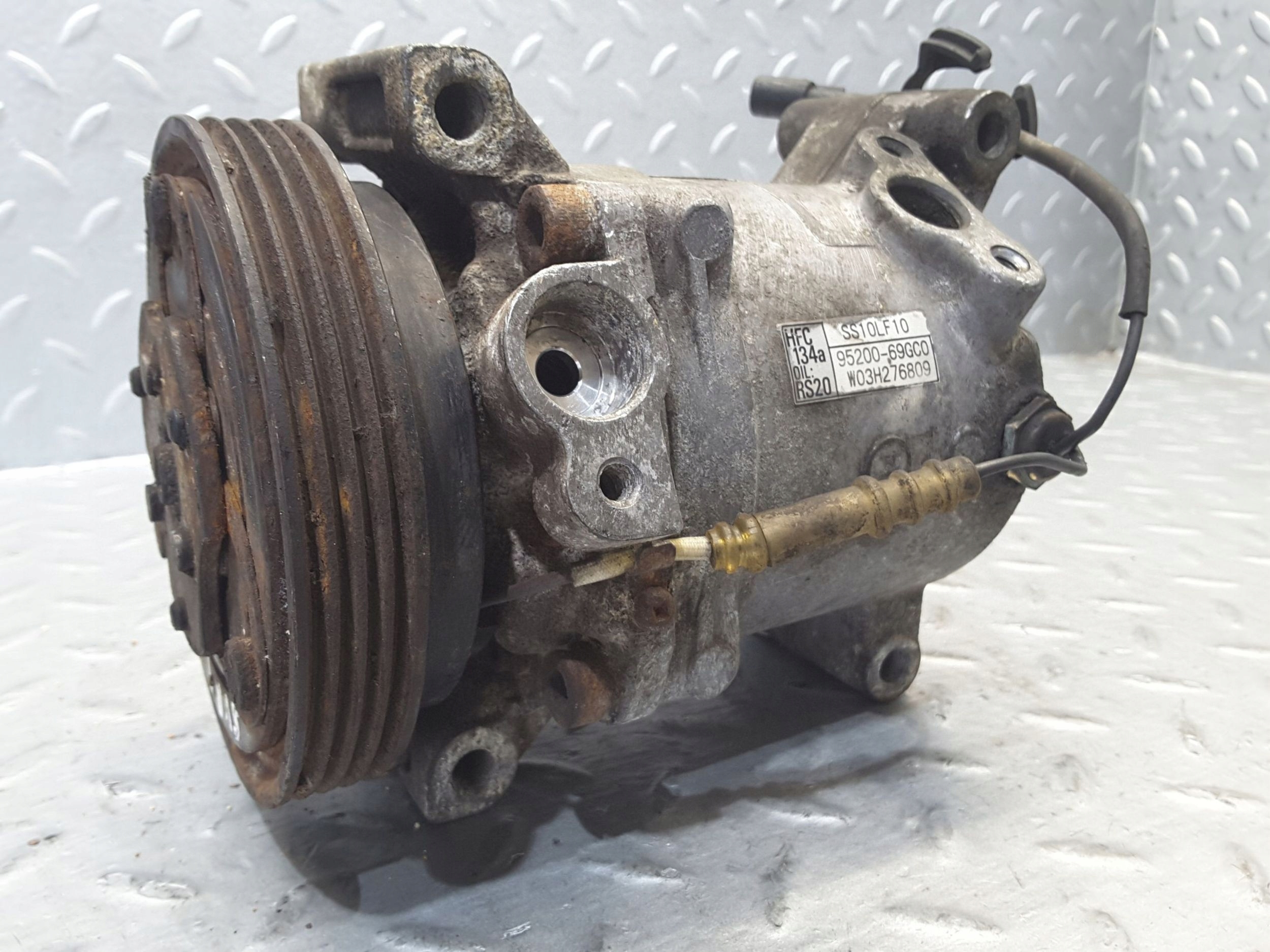 компрессор кондиционера suzuki WAGON R+ SS10LF10