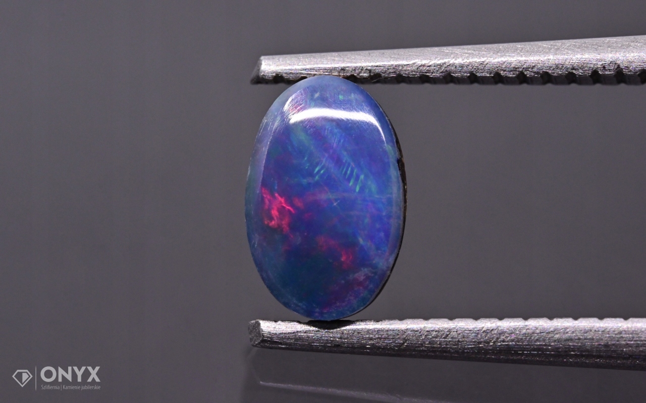 Opal Australská mělká konvexní dublet ovál 6x4 m