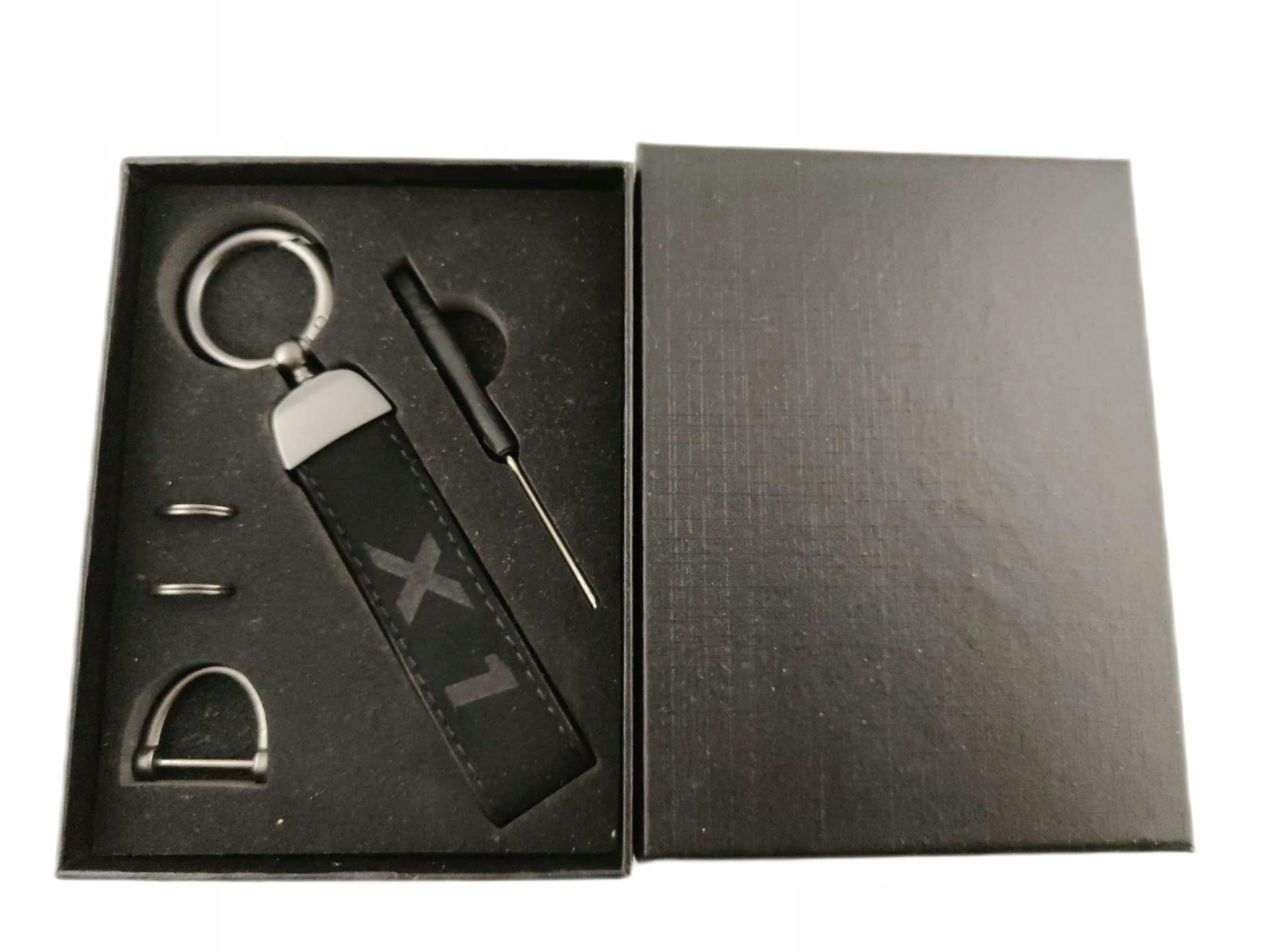 Bmw X1 Brelok Breloczek Brylok Alcantara Skóra Czarna Nić Pudełko