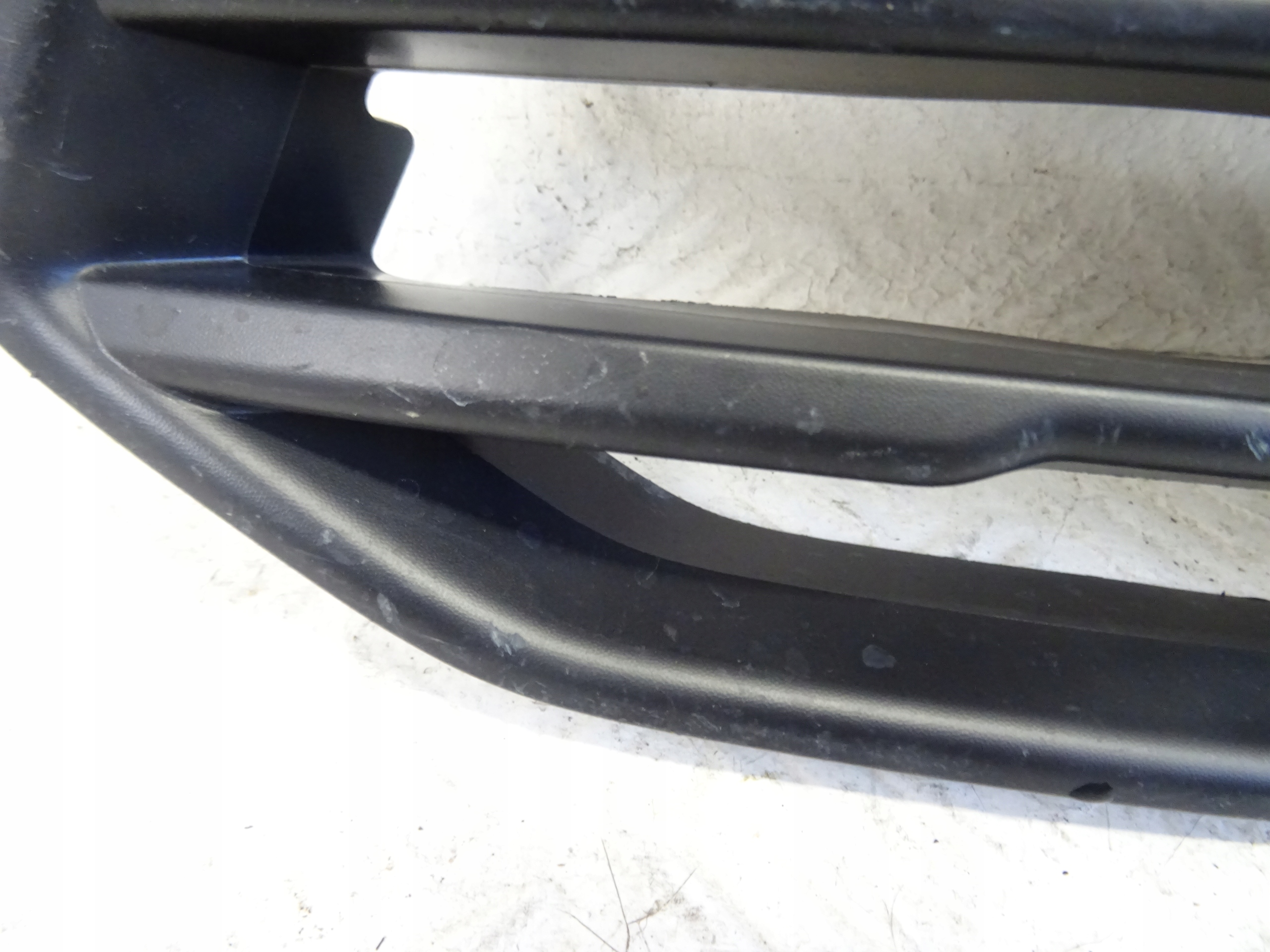 grid of a bumper front front left HONDA CIVIC IX 71109-TA9