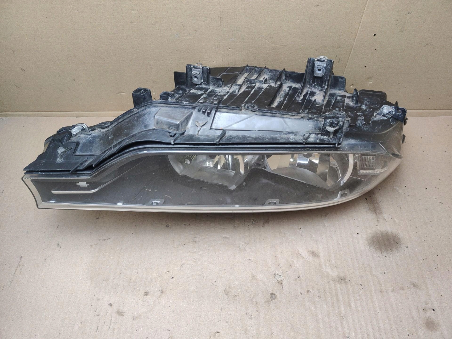 light front right side BMW 3 F30/F31 2015 rok USA