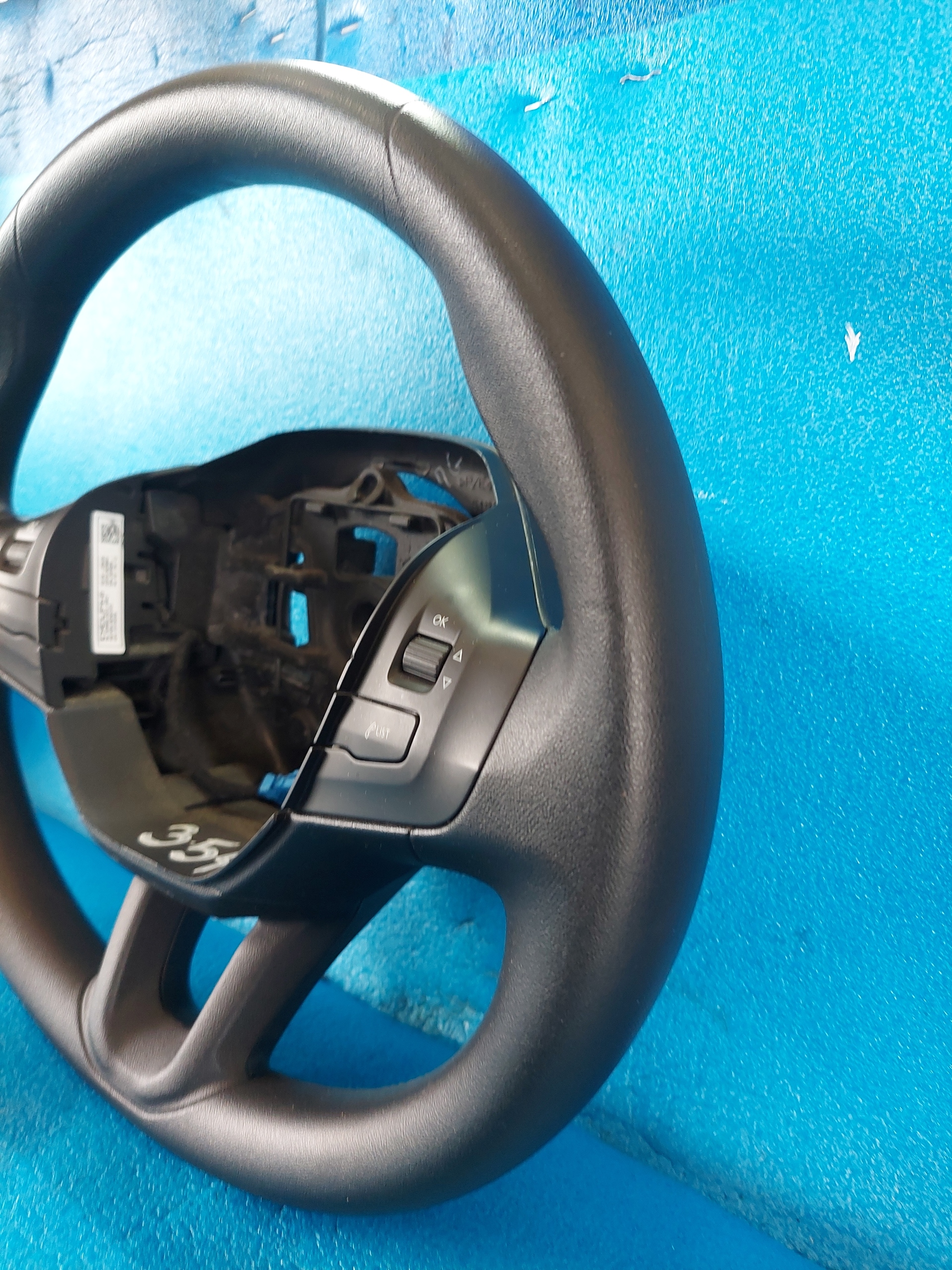 Volant PEUGEOT 208 6191373