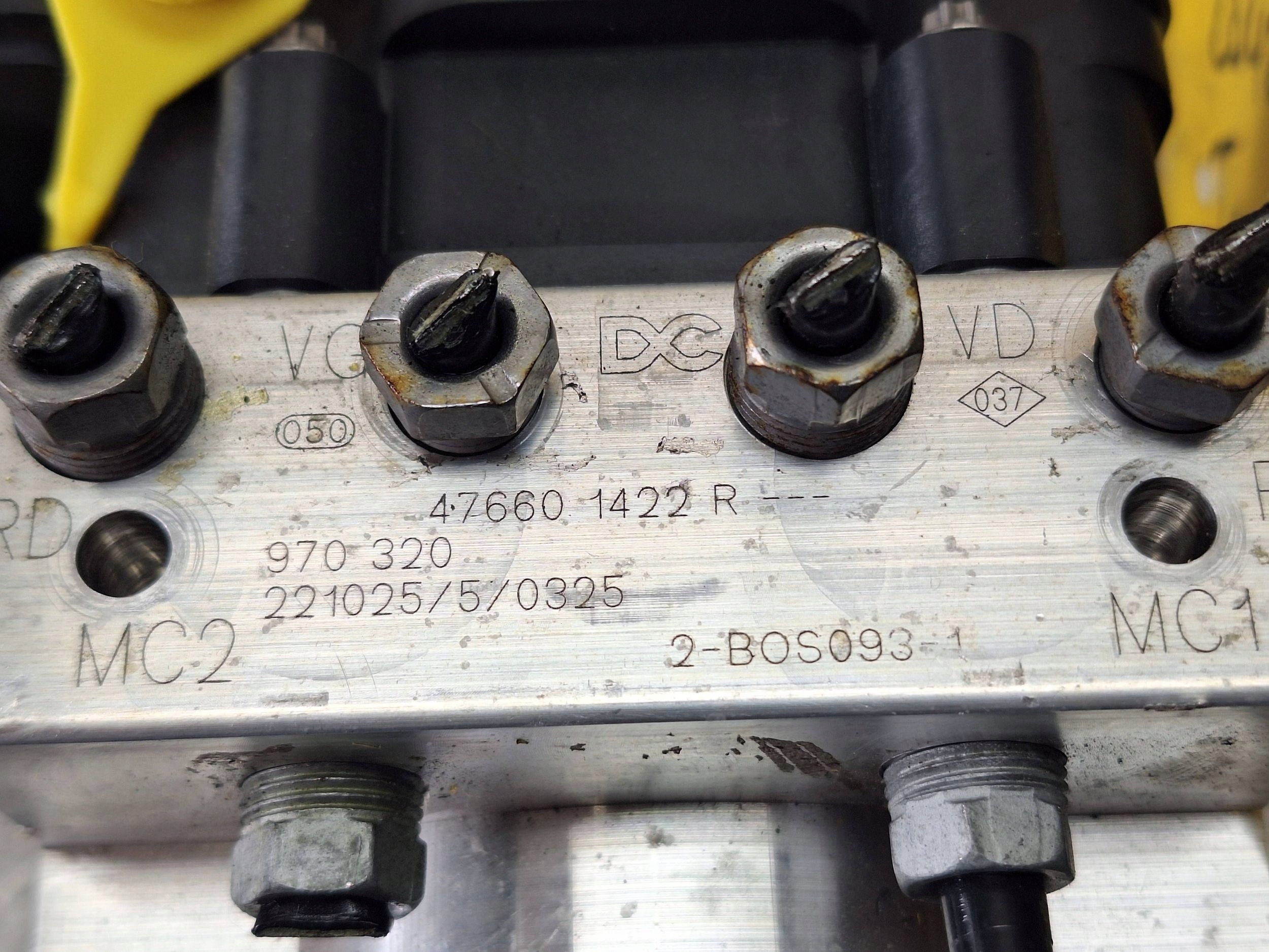 pump control unit ABS 47660-1422R 0265956951 NISSAN TOWNSTAR
