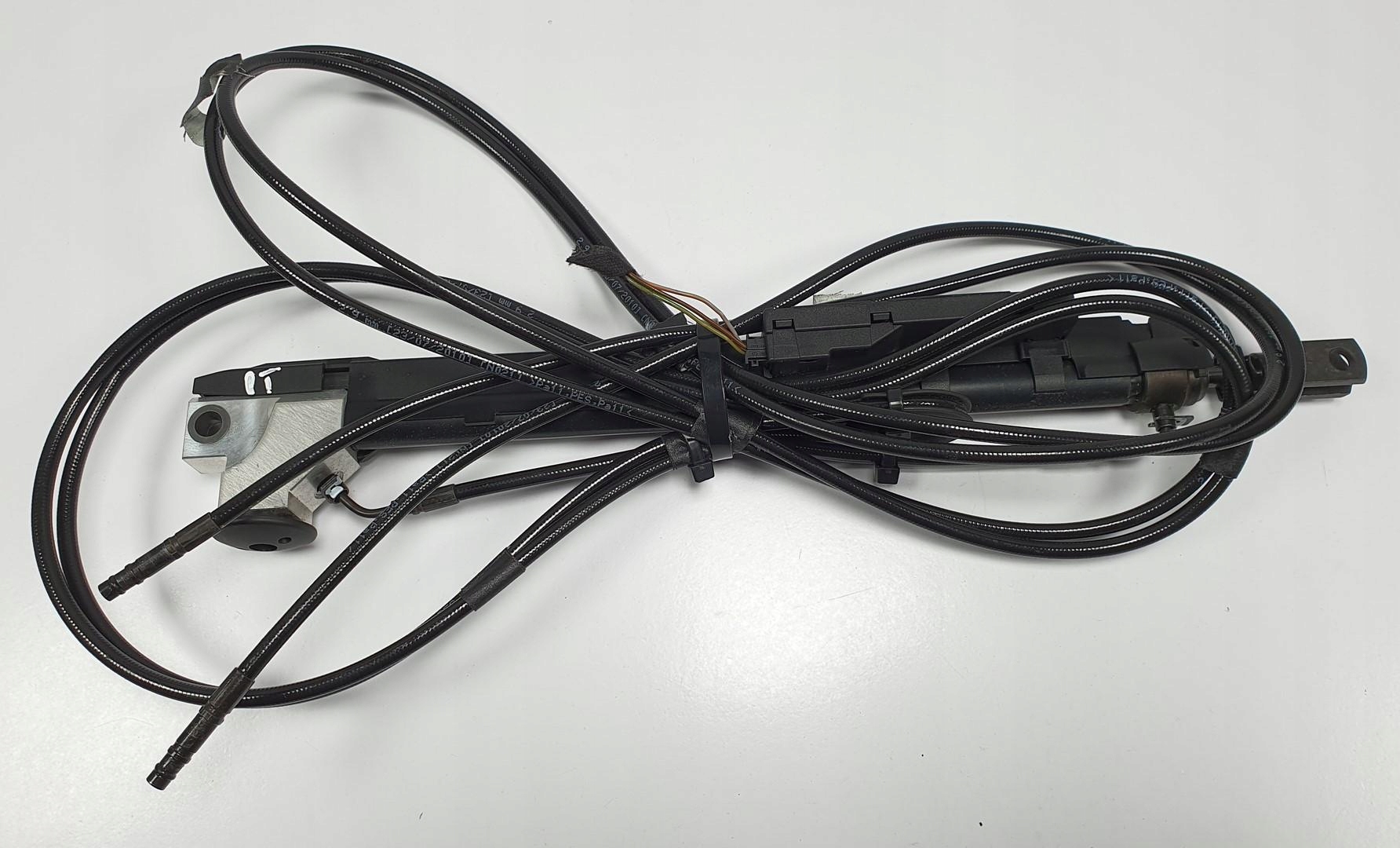 SIŁOWNIK TELESKOP DACHU PRAWY MERCEDES W207