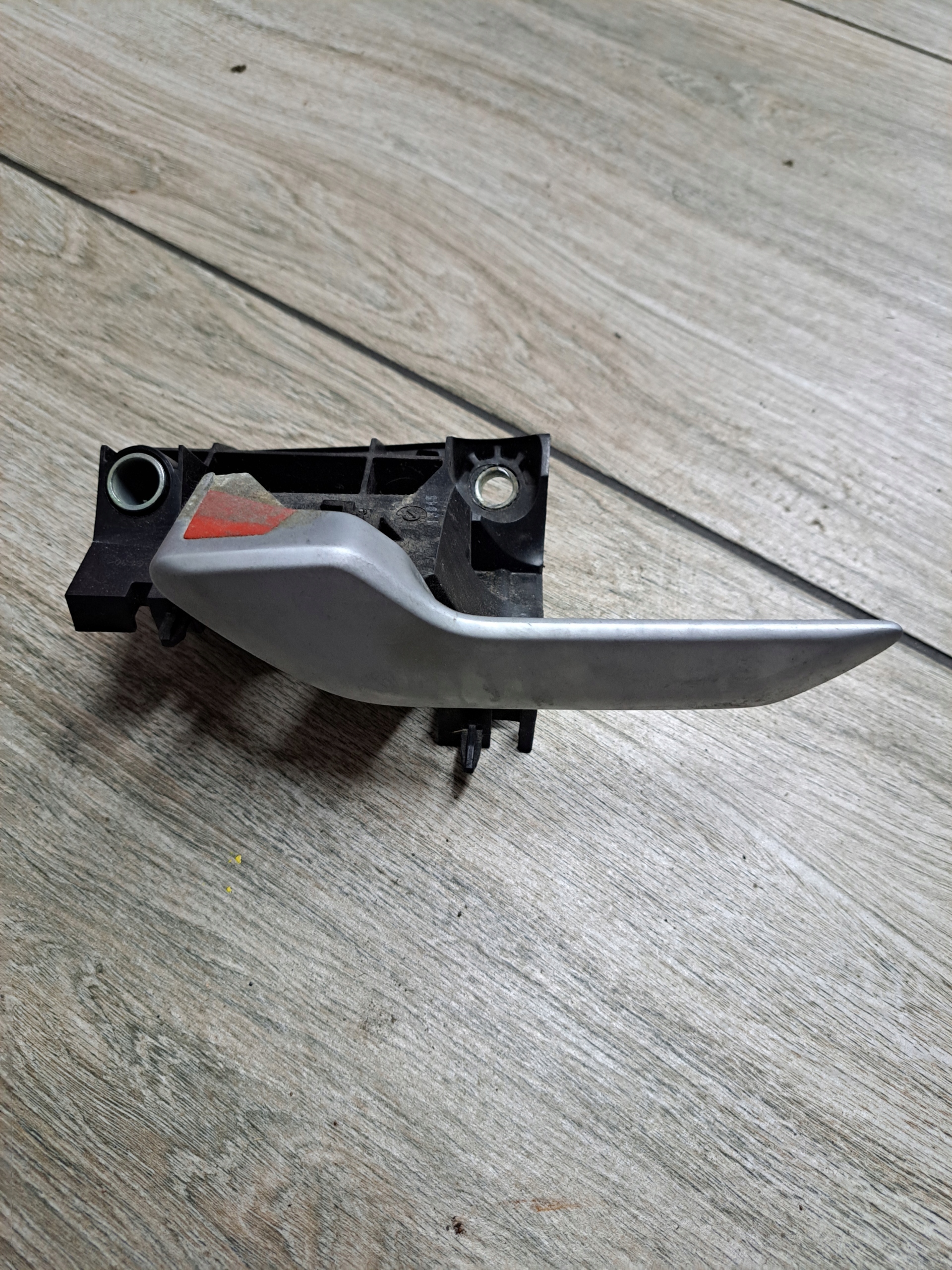 KLAMKA WEWNĘTRZNA DRZWI LEWA VOLVO FH 4