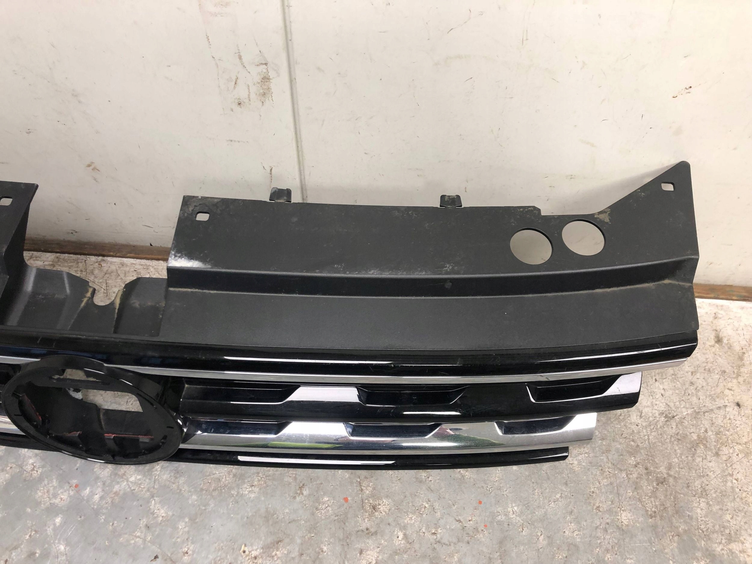 Grill Grill VW TIGUAN II 5NA