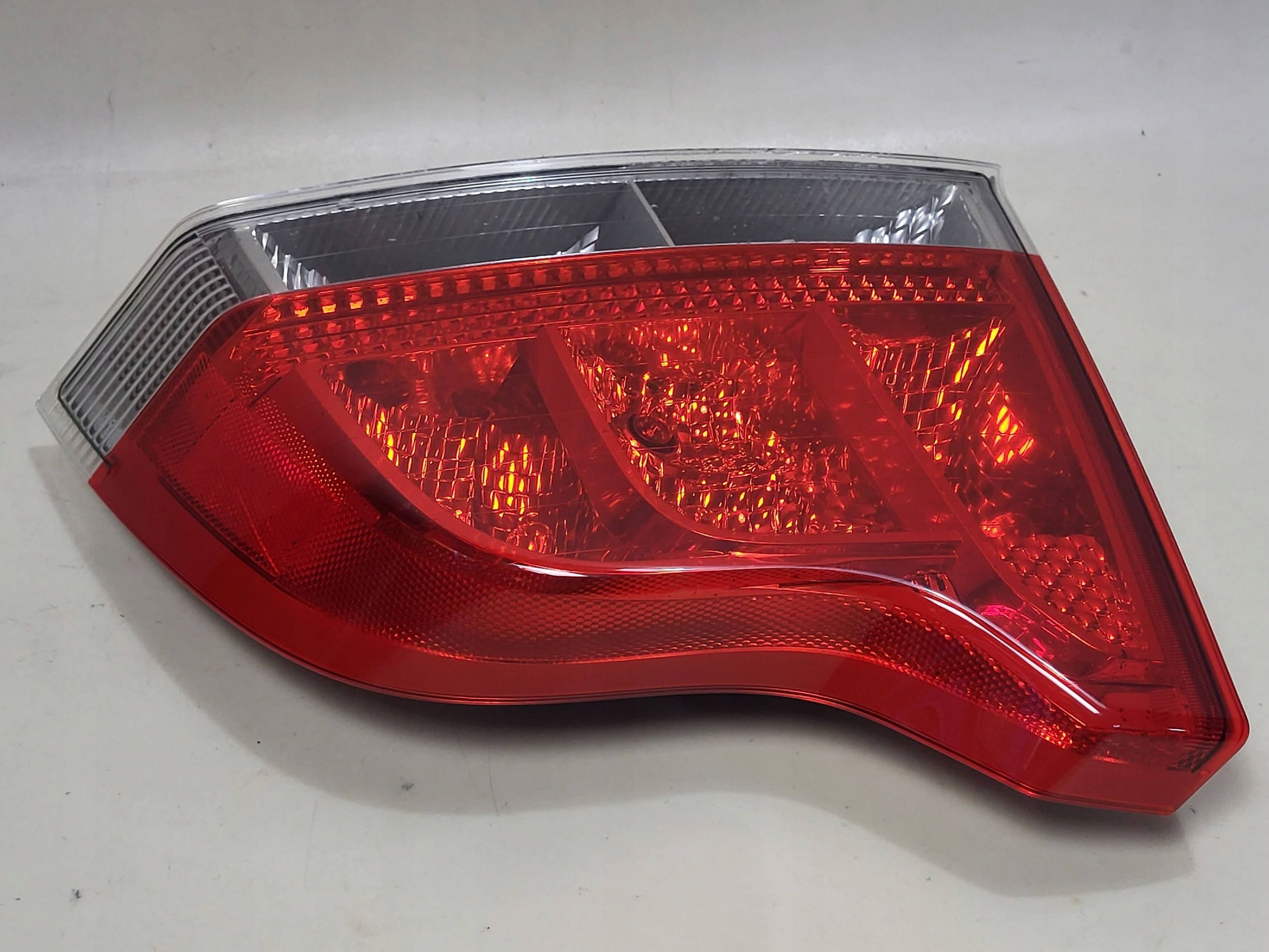 VOLVO S60 I LIFT 2004-2009 PRAWA TYLNA LAMPA Typ samochodu Samochody osobowe