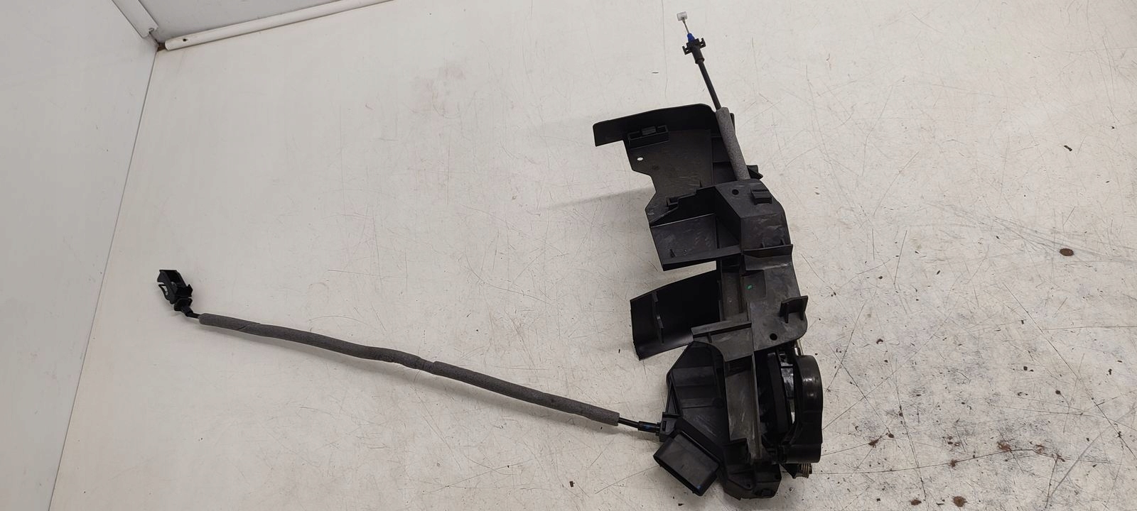 lock door front front left Ford Focus MK3 kombi 1,0 Ecoboost