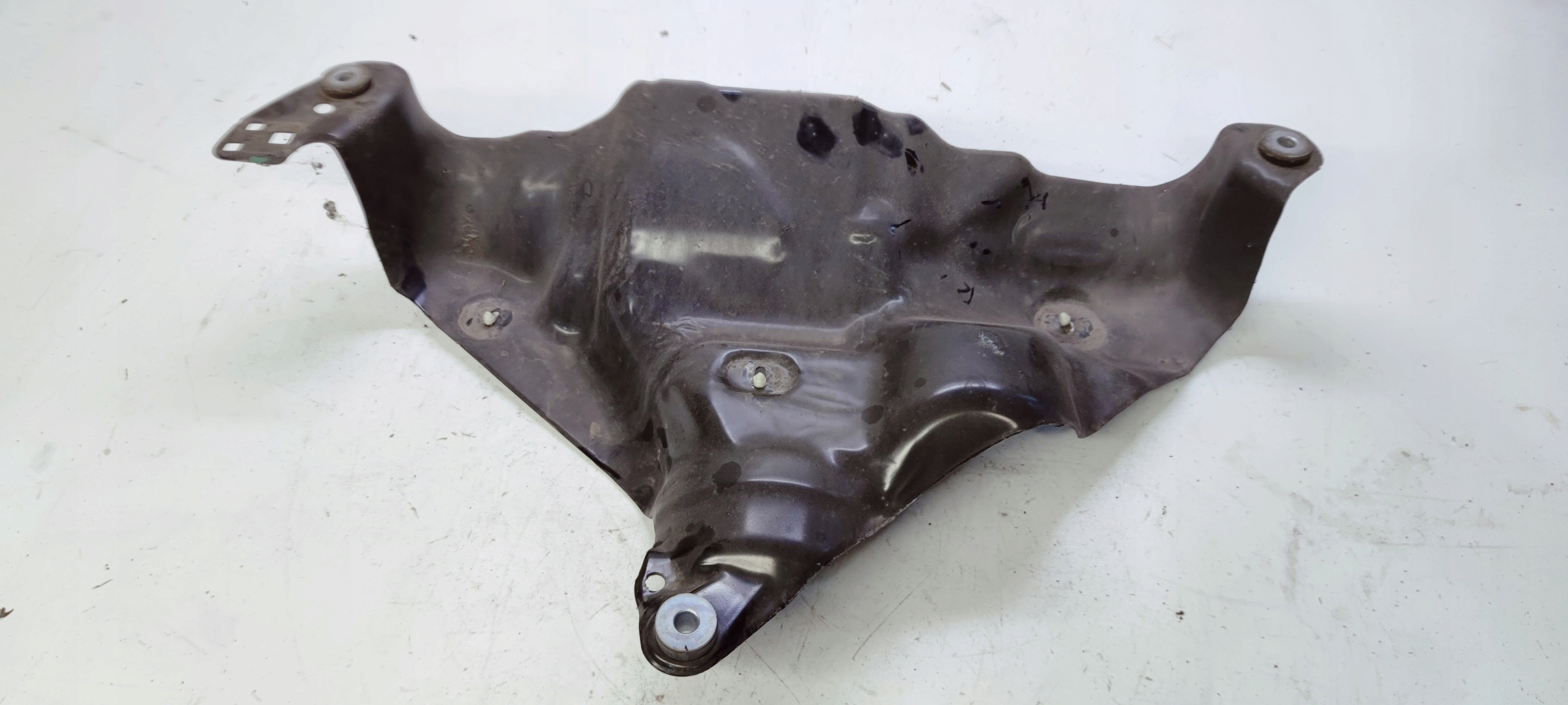 BLENDE ABDECKUNG BEHÄLTER DES KRAFTSTOFFSBEHÄLTERS AUDI A6 C8 A7 4K0201781A