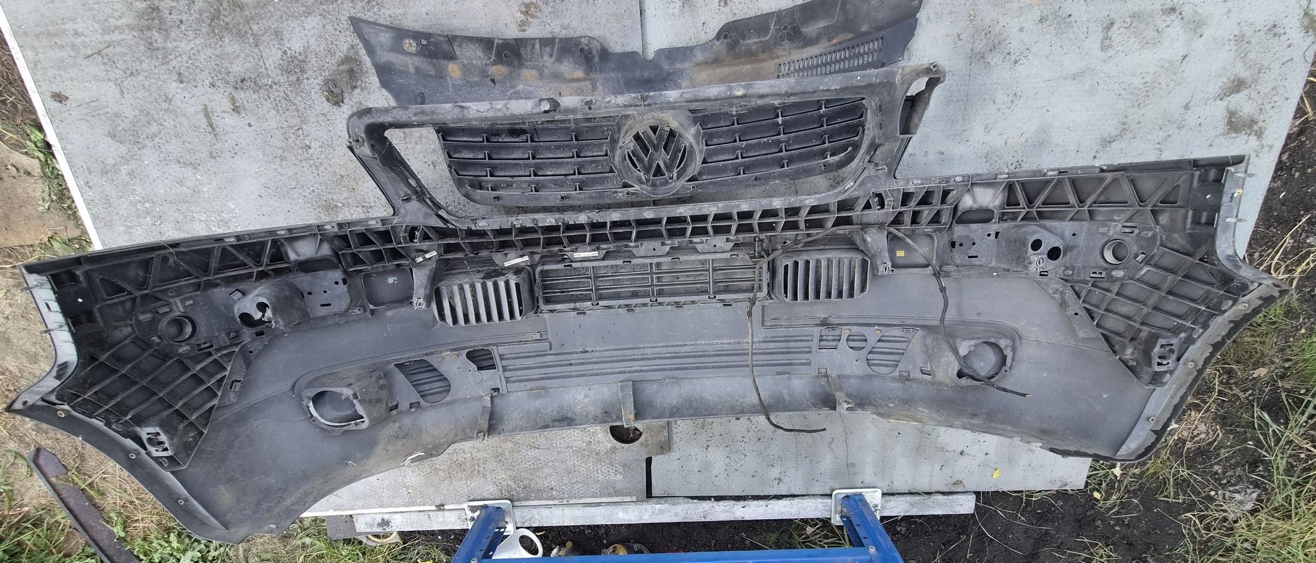 VW T5 front bumper front Transporter black/grey struktura