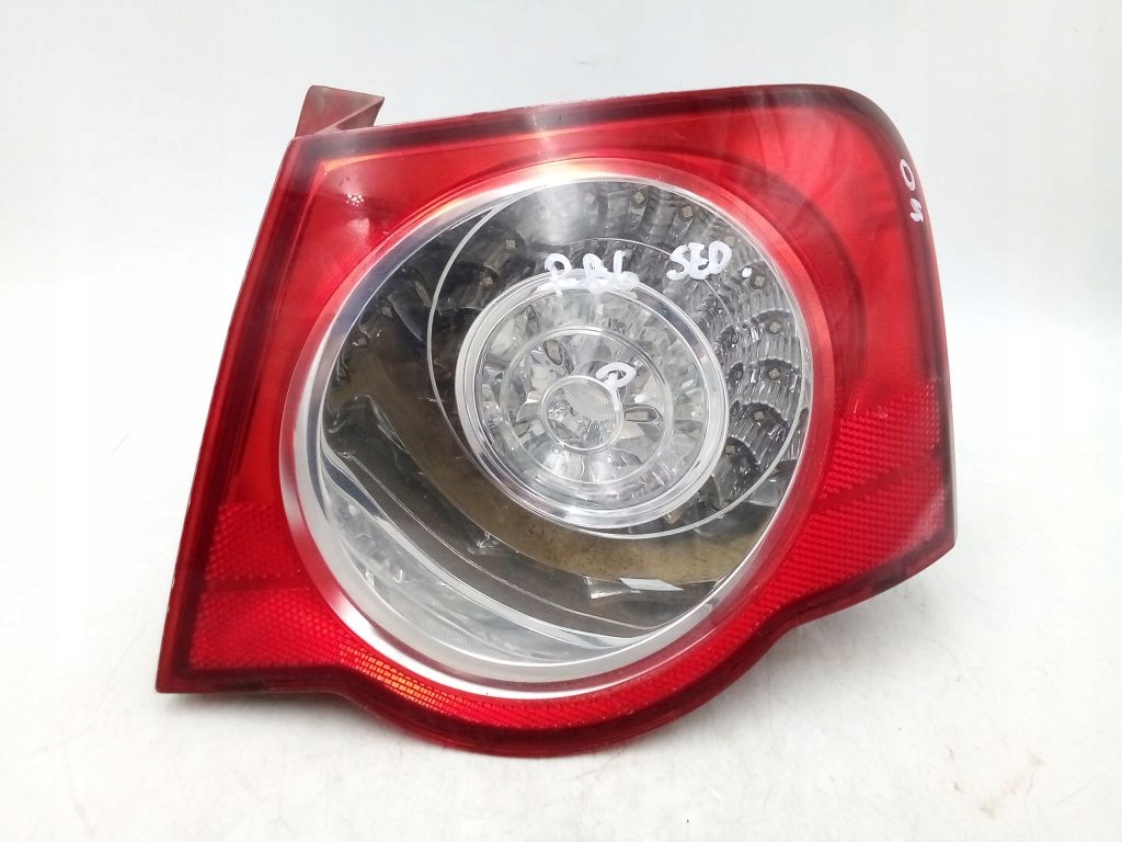 VW Passat B6 sedan light right rear part rear EU 3C5945096C