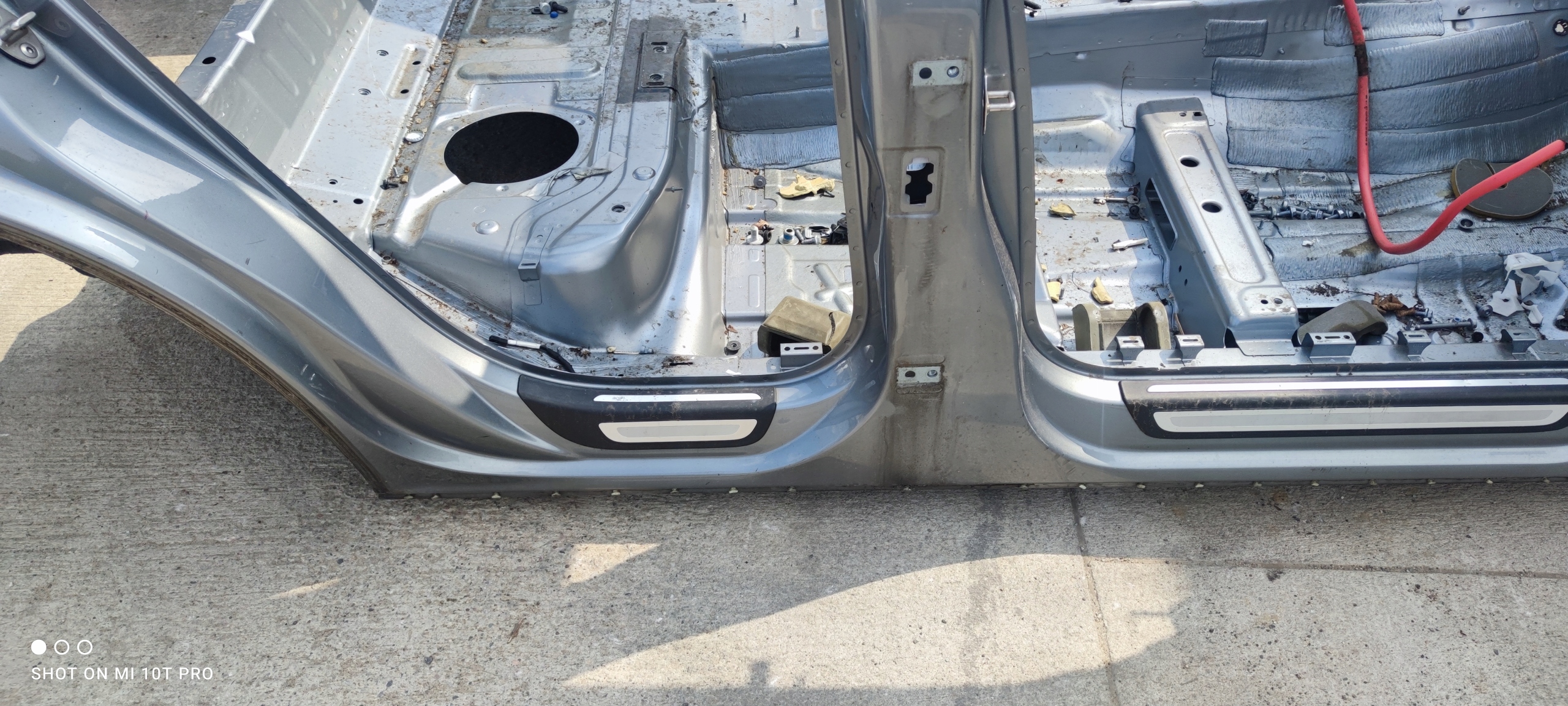 quarter threshold BOK right side AUDI Q5 8R LY7G