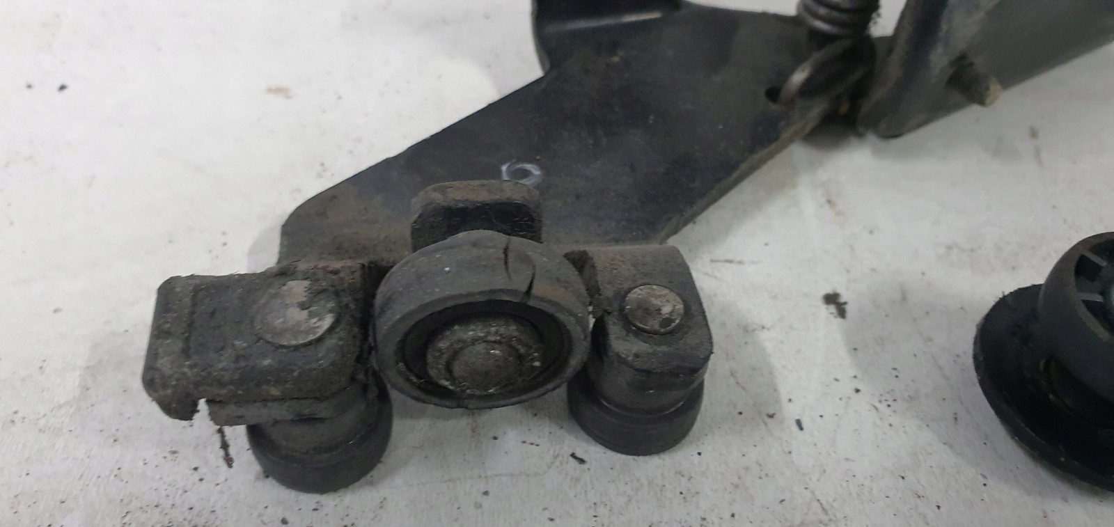 Peugeot 807 Citroen C8 ROLKI DRZWI PRAWY TYŁ MANUALNE Typ samochodu Samochody osobowe