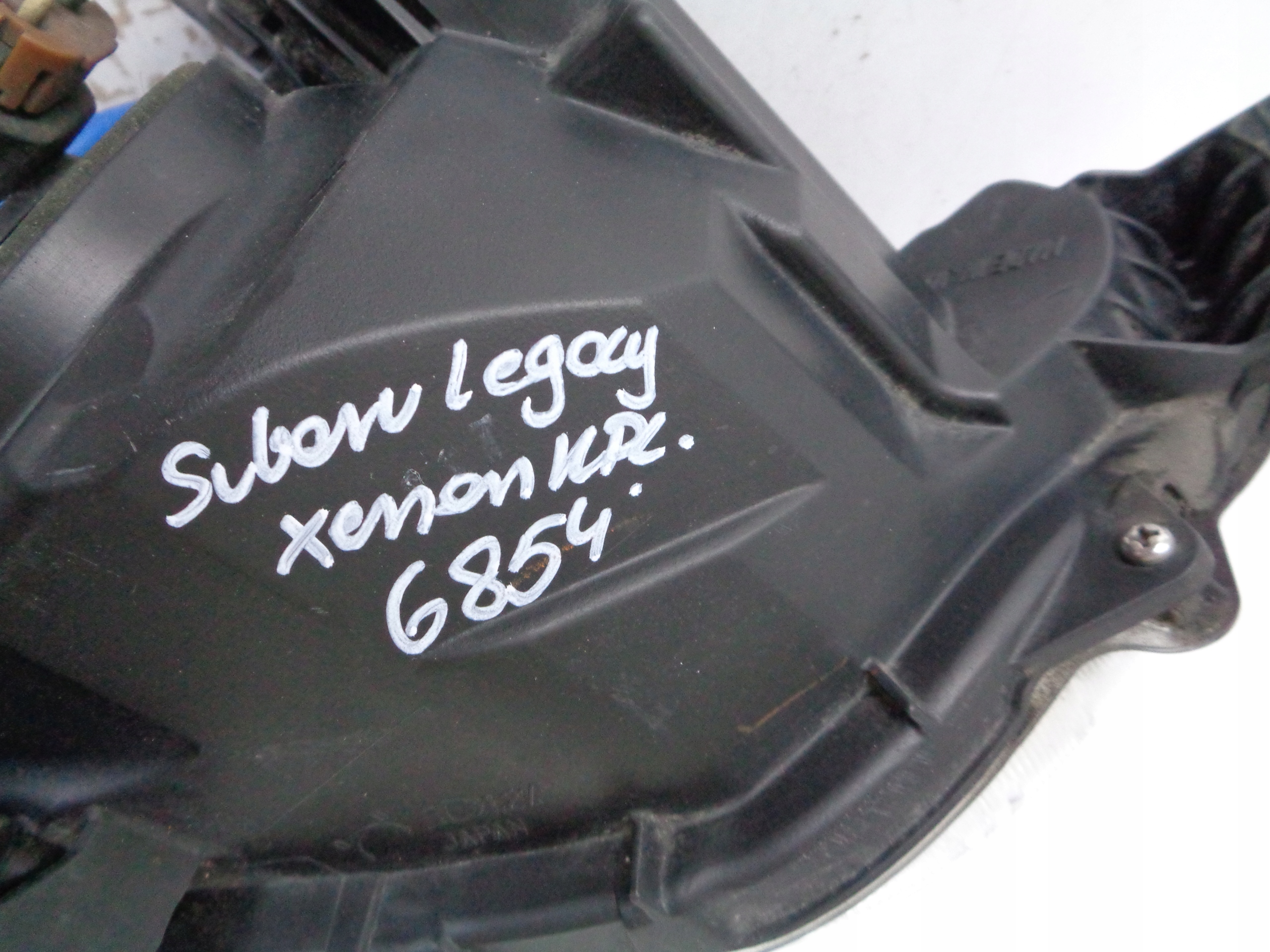 light right REFLEKTOR SUBARU LEGACY 09- XENON