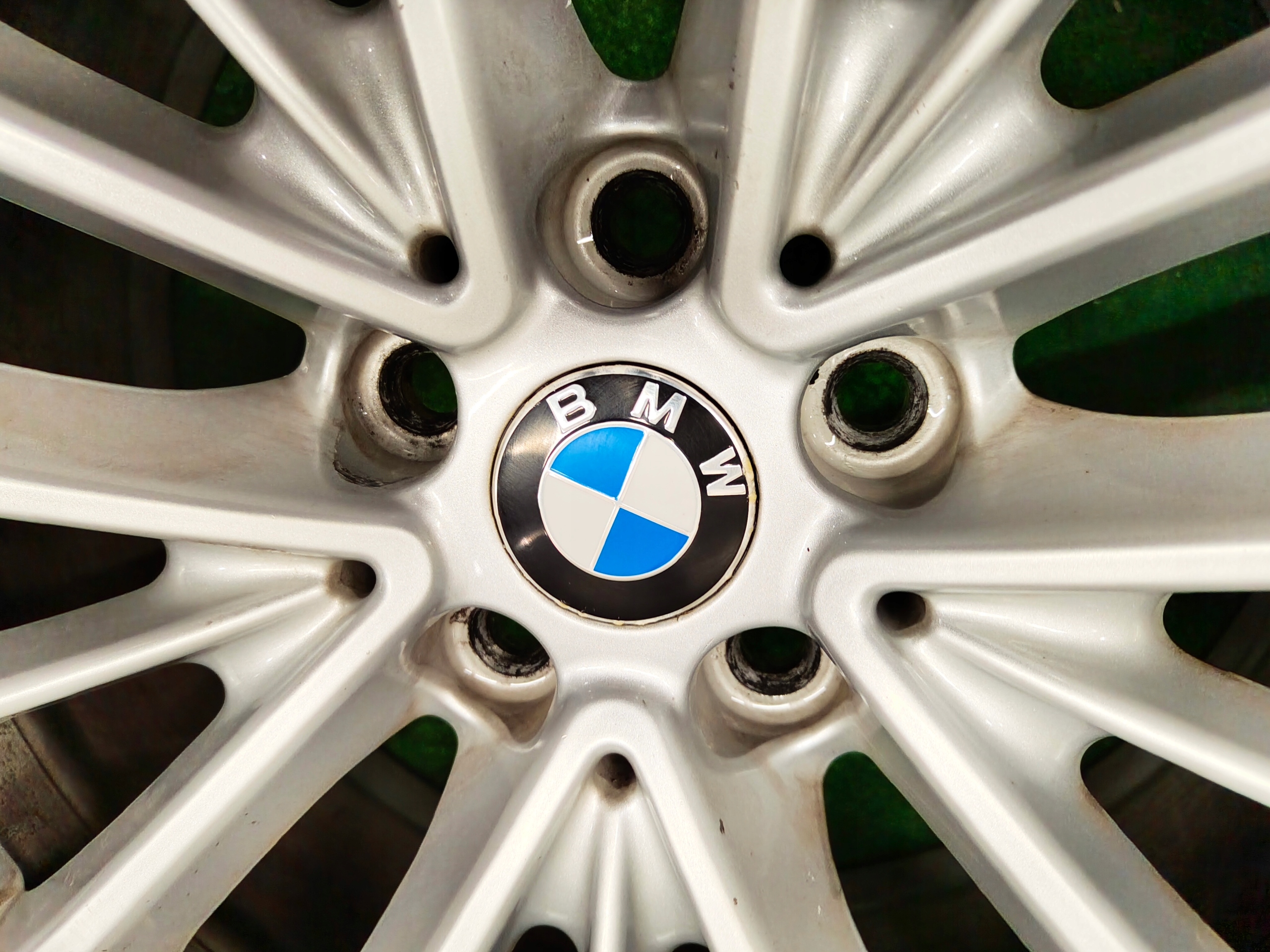 BMW 5 G30 G31 disk hliníkový 18 CALI 6863418
