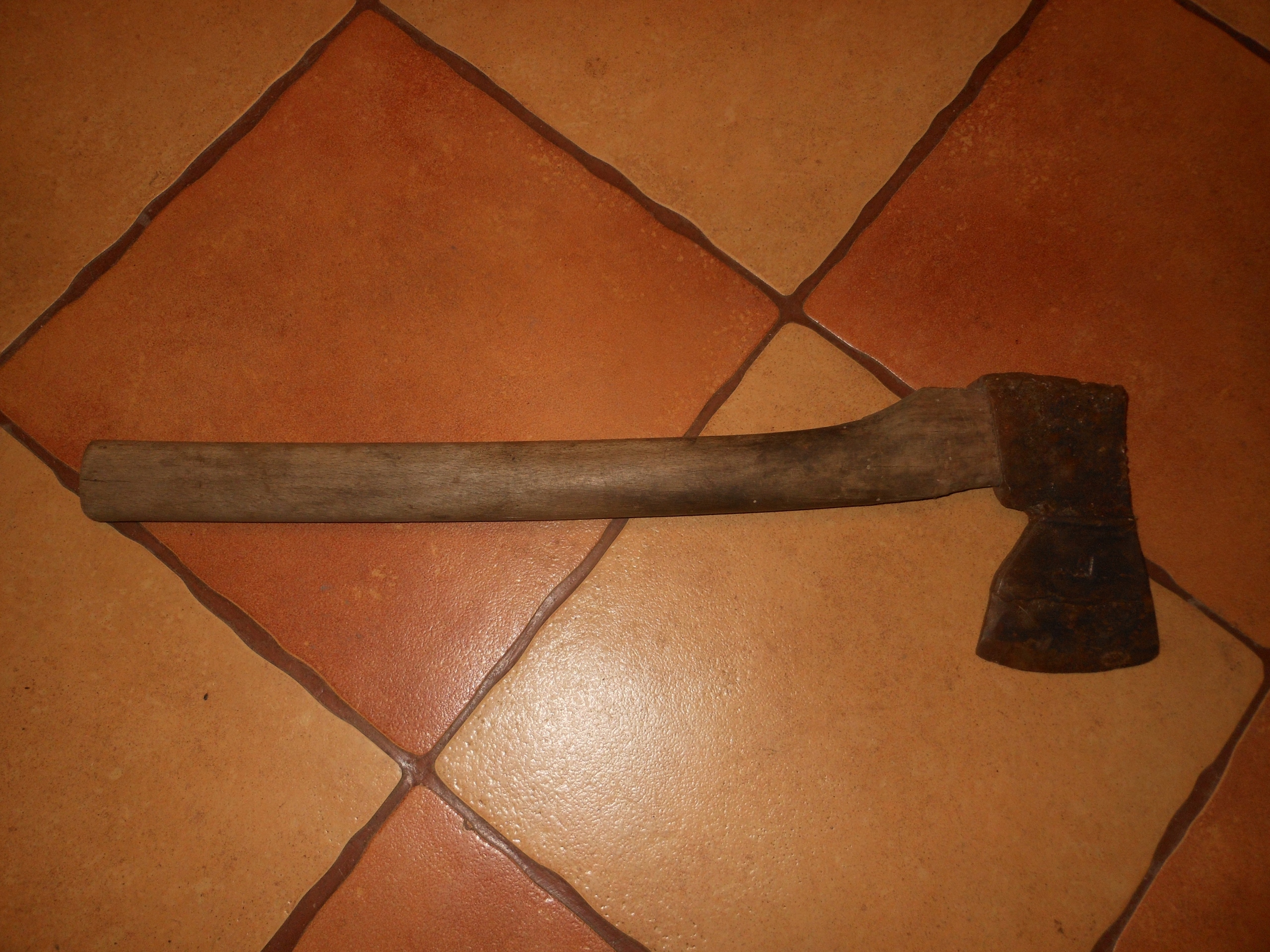 STARA SYGNOWANA SIEKIERA