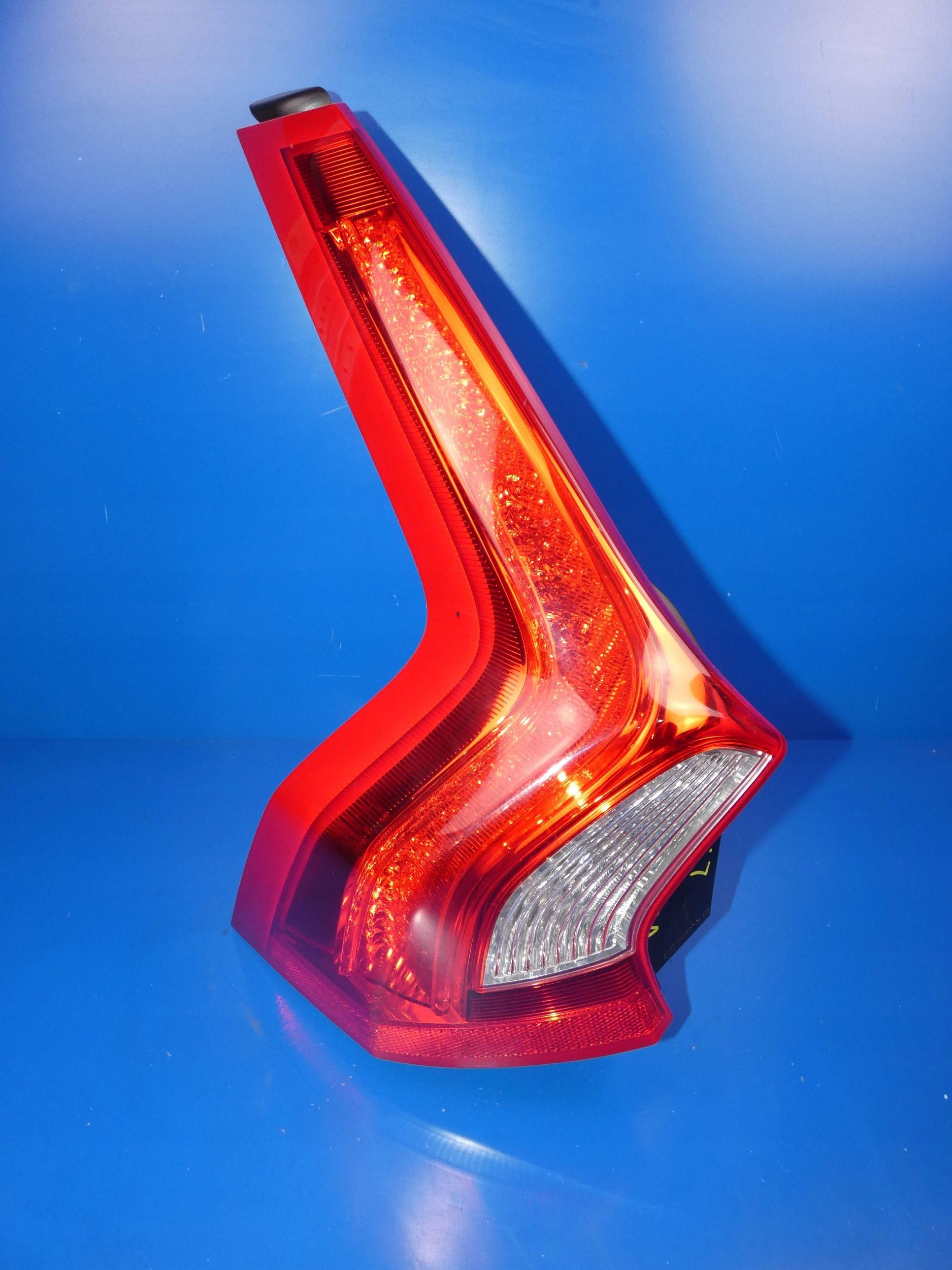 VOLVO V60 and light left rear part rear left