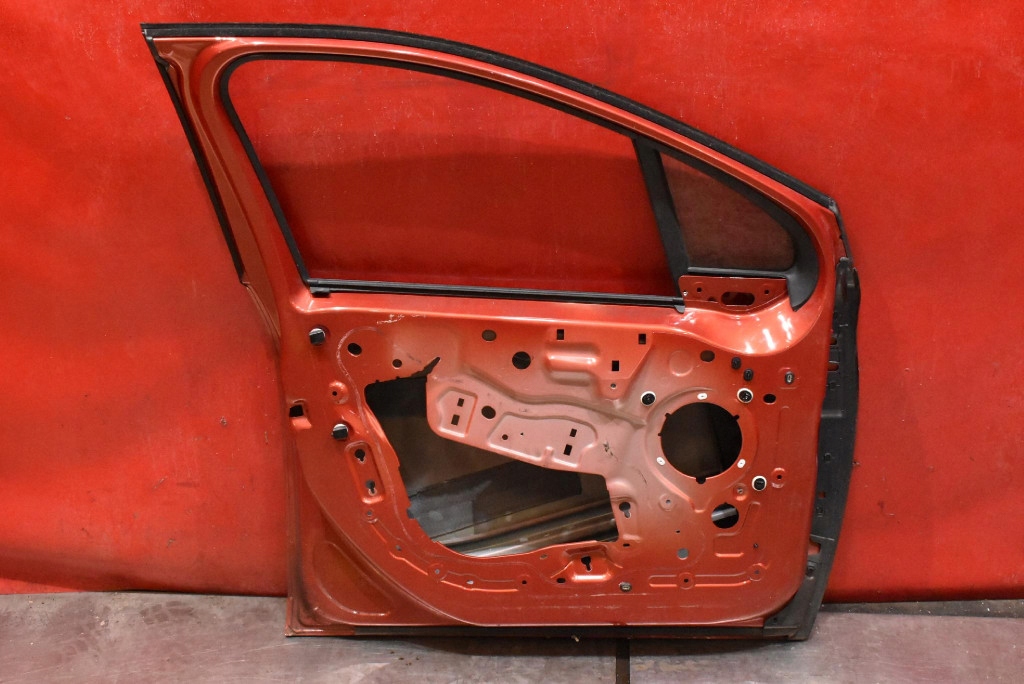 door left front front POMARANCZOWE PEUGEOT 2008 1 and 13-19