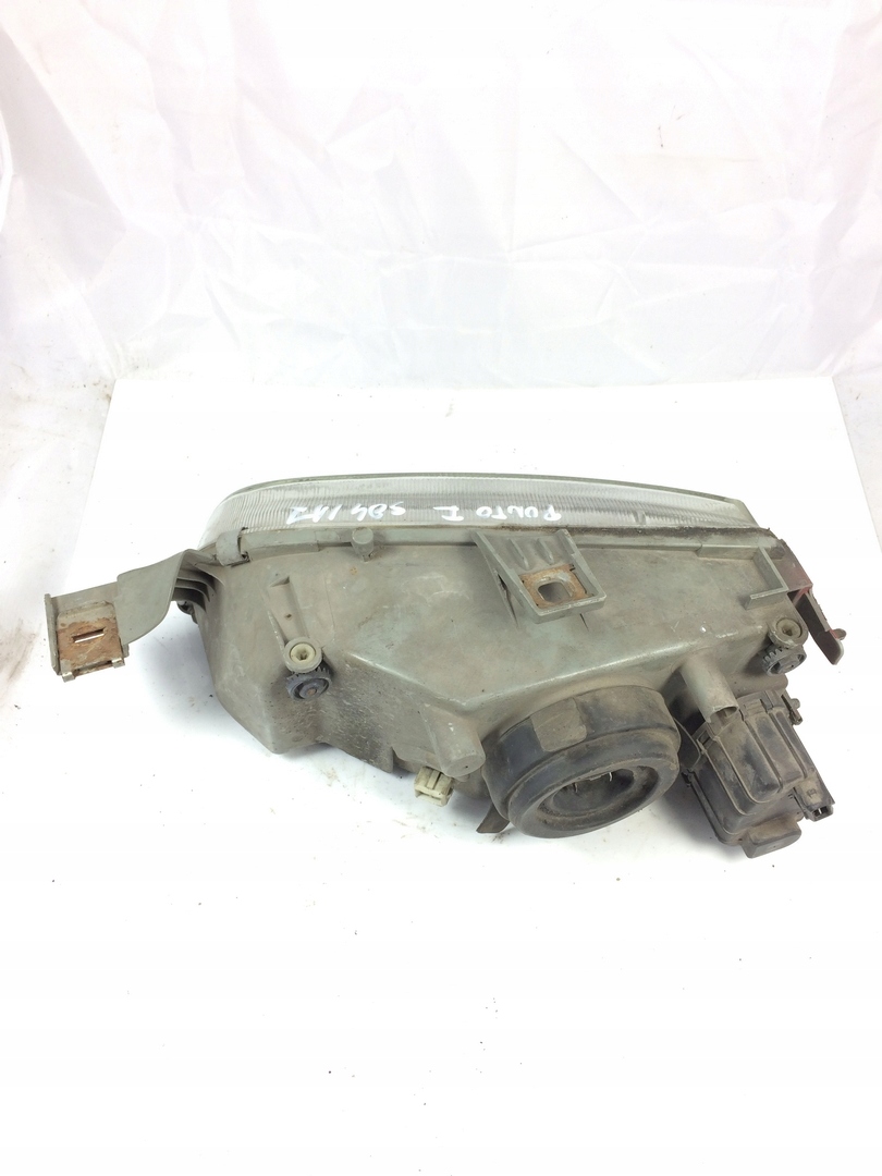 REFLEKTOR light front FIAT PUNTO and 301142622 HELLA