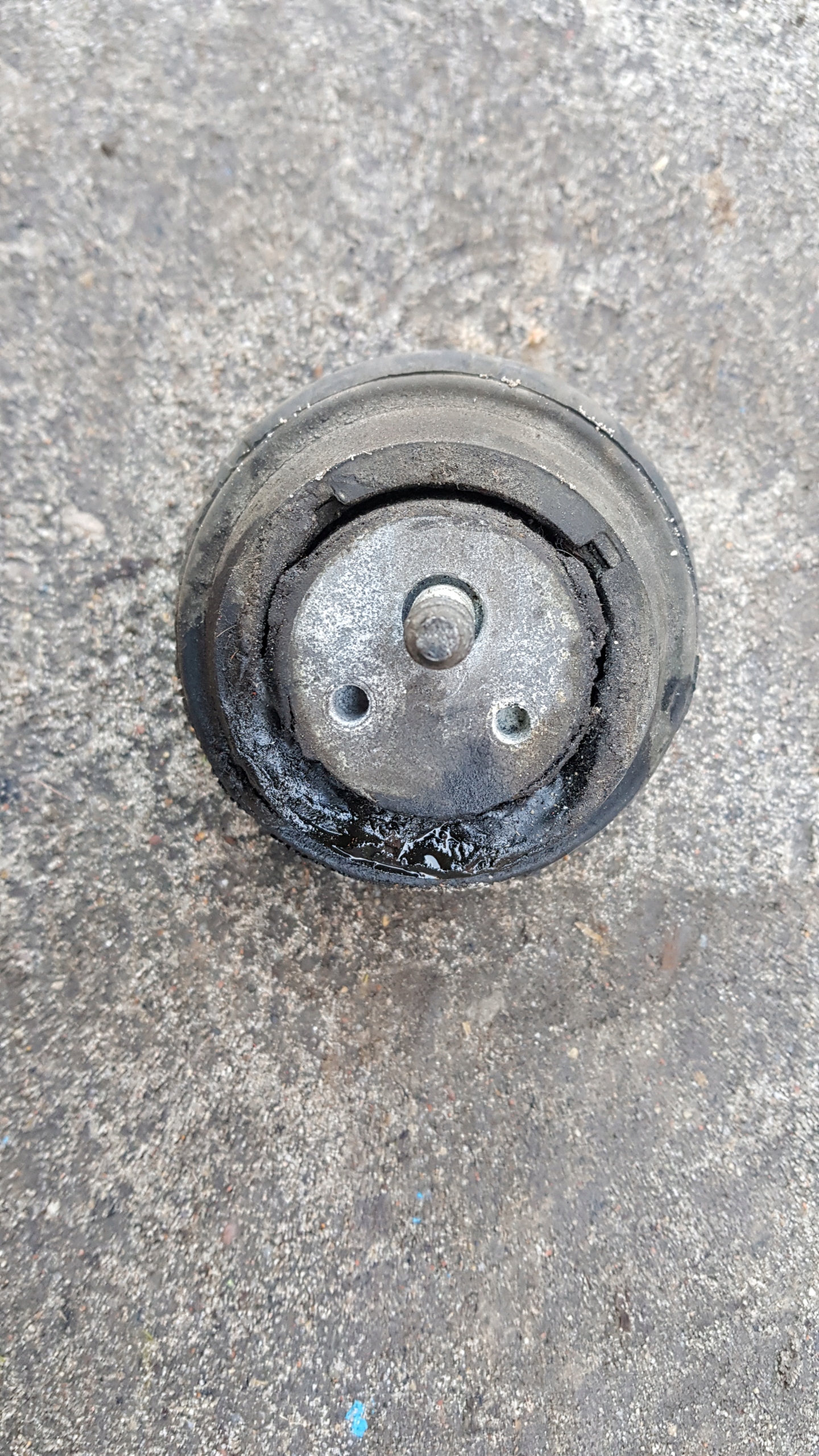 BMW E39 engine mount 6754608 520I 525I