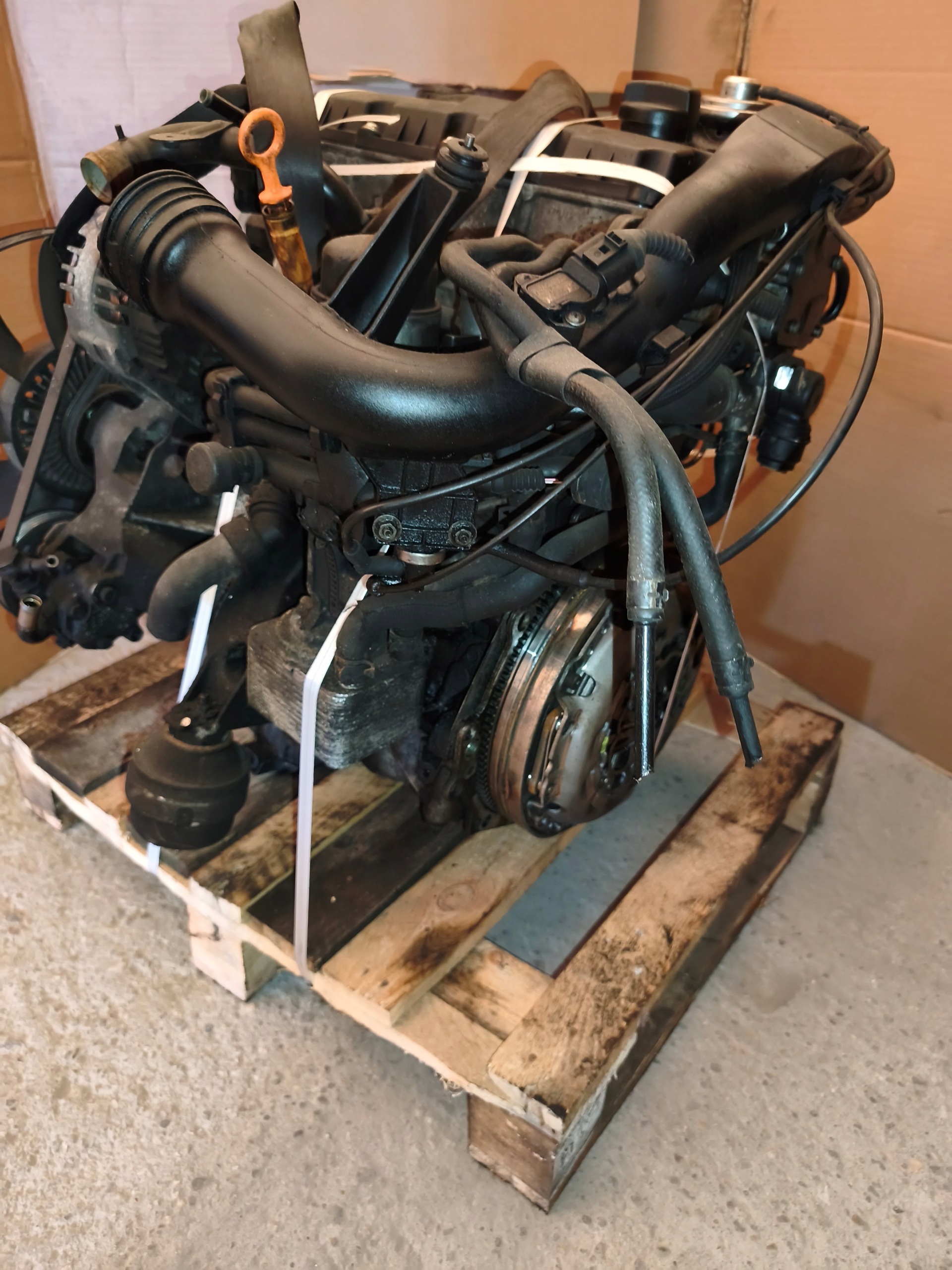 engine 1.9TDI AVF longitudinal complete PASSAT AUDI A4 DO MONTAZU FILM Z PRACY